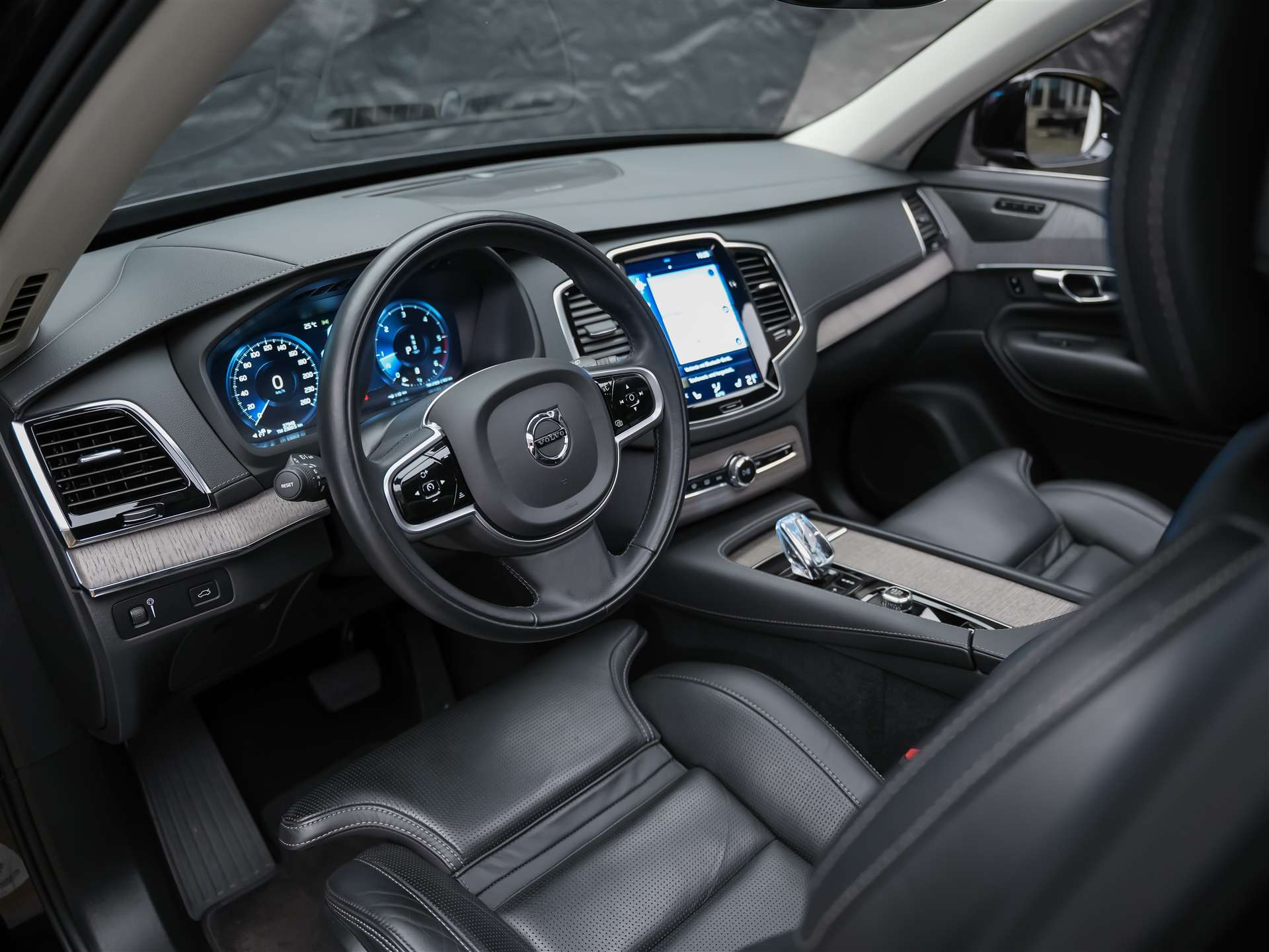 VOLVO XC90 B5 Diesel Mild Hybrid AWD Inscription Geartronic *7 Plätzer*Sitzbelüftung*Lenkradheizung*AHK*-image-7