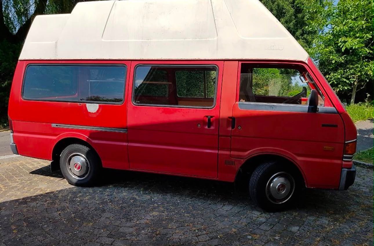 MAZDA E 2000 SR1J22-image-3