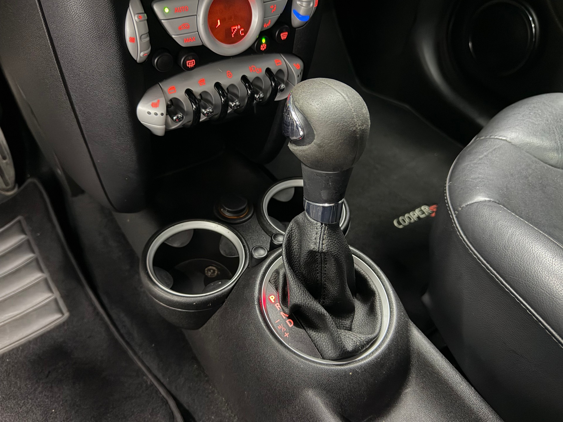 MINI Cooper S Cabriolet Steptronic-image-16