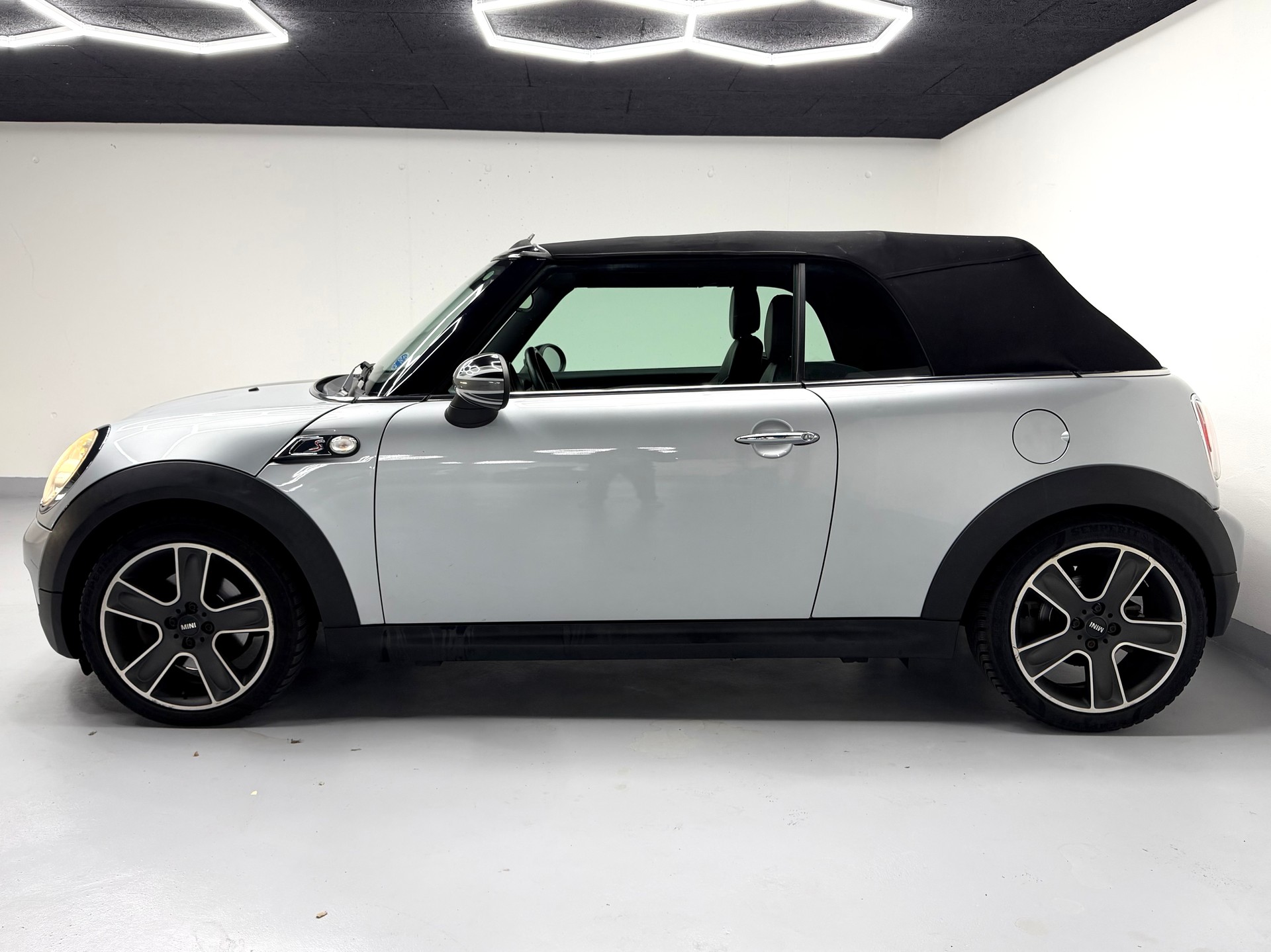 MINI Cooper S Cabriolet Steptronic-image-6