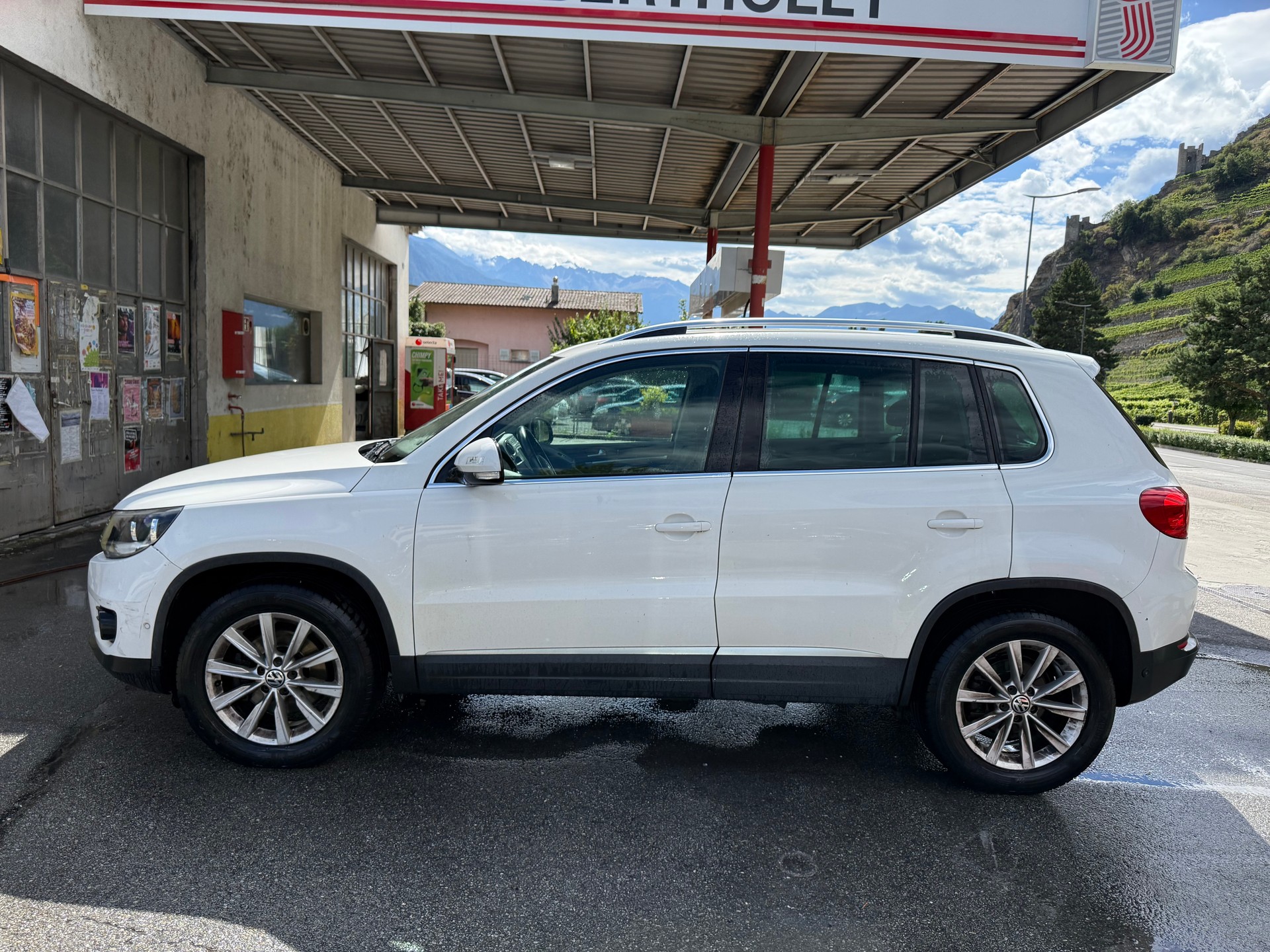 VW Tiguan 2.0 TDI BlueMotion Trend&Fun 4Motion DSG-image-5
