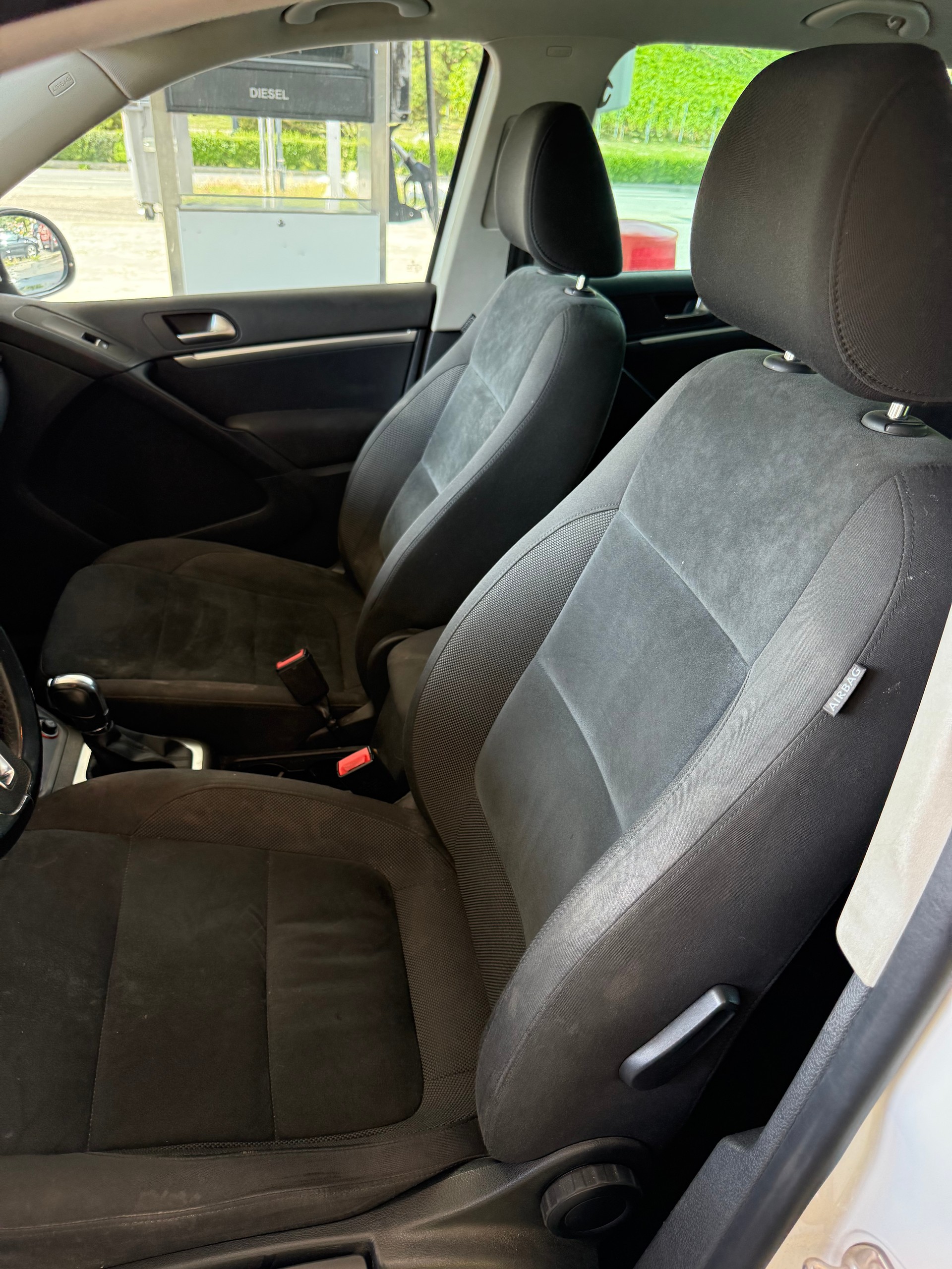 VW Tiguan 2.0 TDI BlueMotion Trend&Fun 4Motion DSG-image-11
