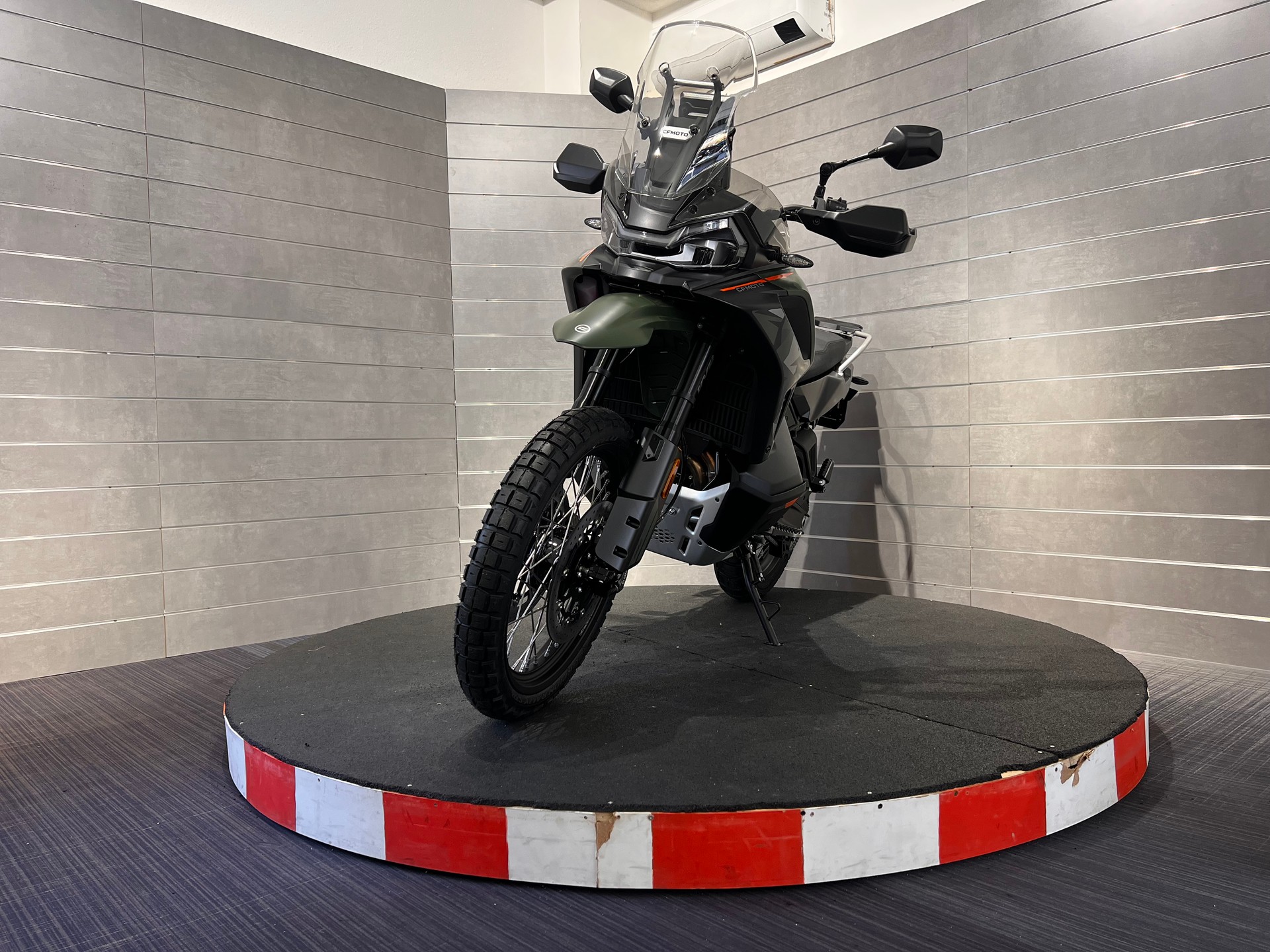 CF MOTO 1000 MT-X