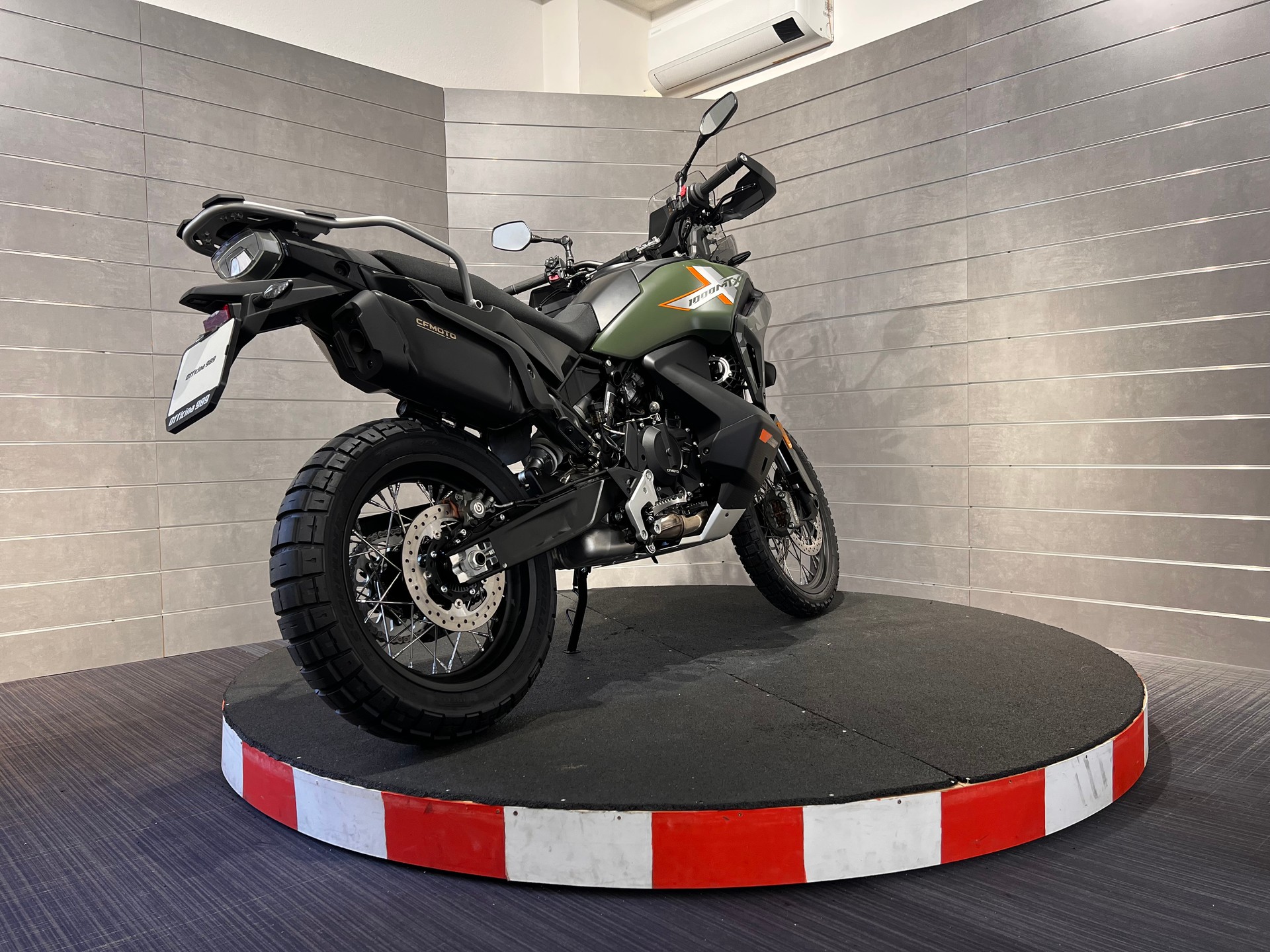 CF MOTO 1000 MT-X-image-4