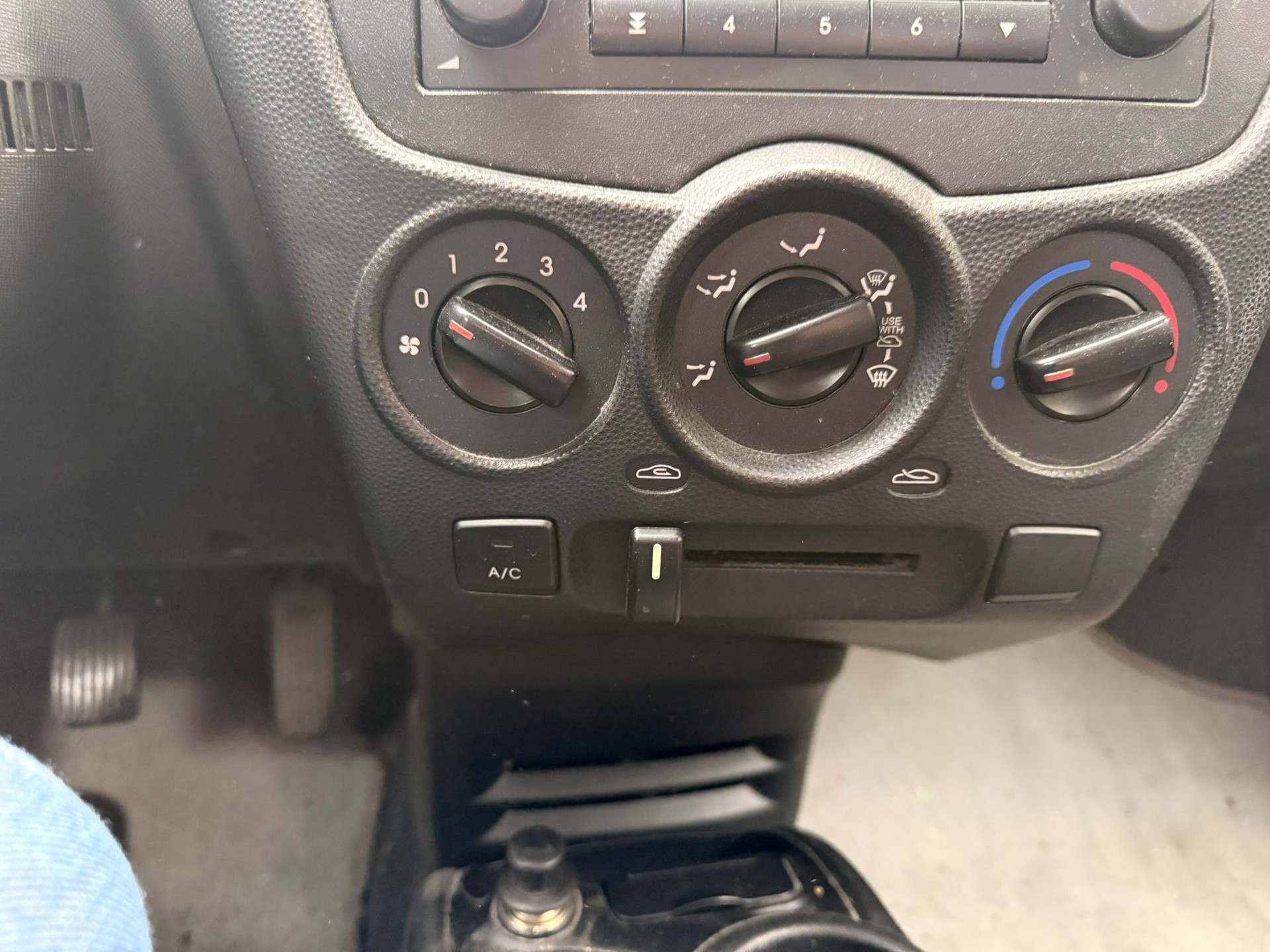 KIA Picanto 1.1 Style-image-12