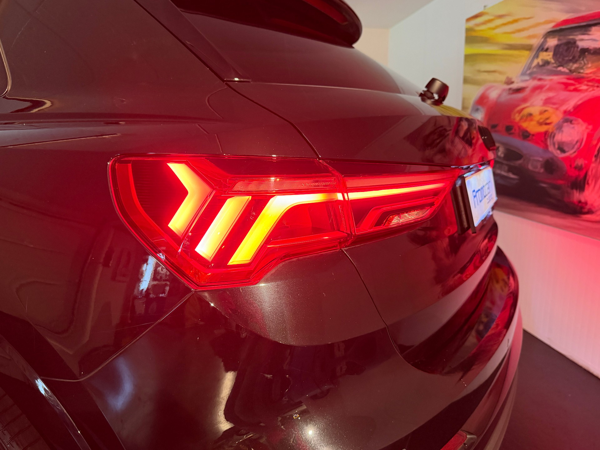 AUDI Q3 40 TFSI S line quattro S-tronic-image-12