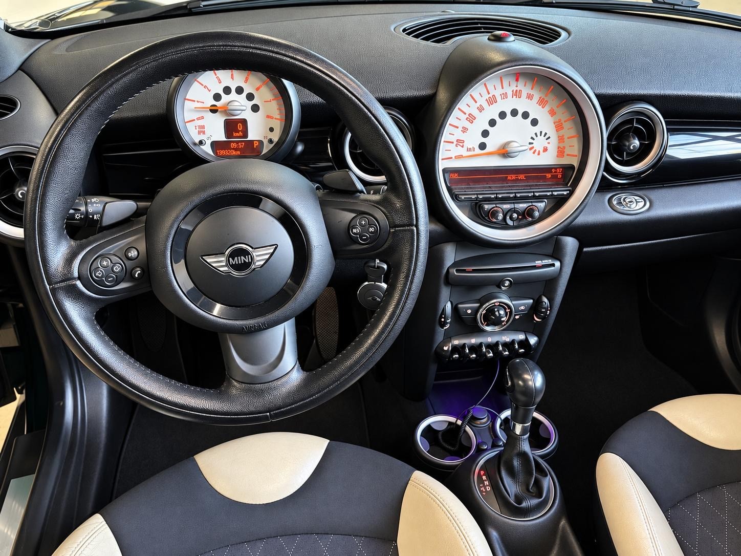 MINI Cooper Cabriolet Steptronic-image-14