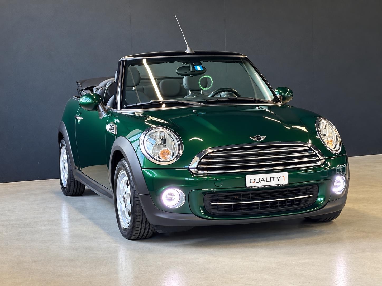 MINI Cooper Cabriolet Steptronic-image-0