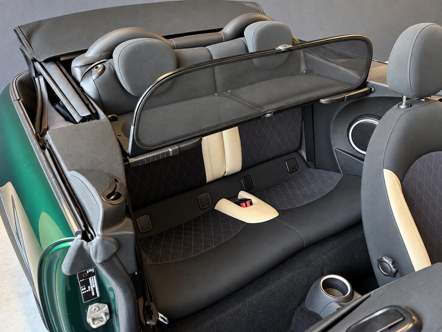 MINI Cooper Cabriolet Steptronic-image-15