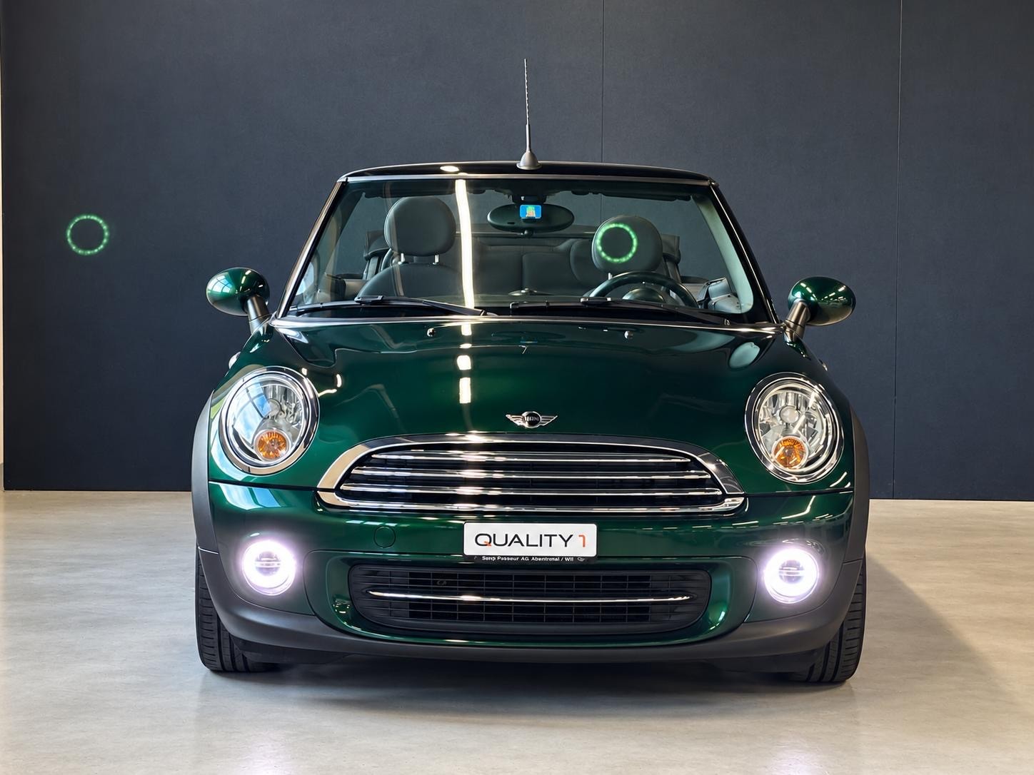 MINI Cooper Cabriolet Steptronic-image-2