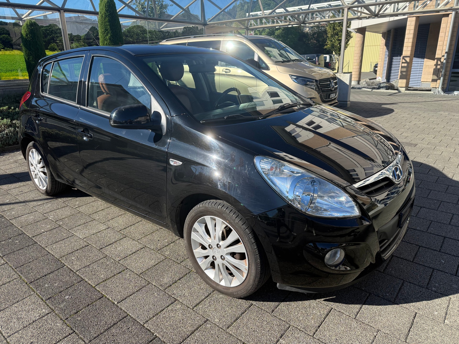 HYUNDAI i20 1.6 20th Anniversary Edition-image-0