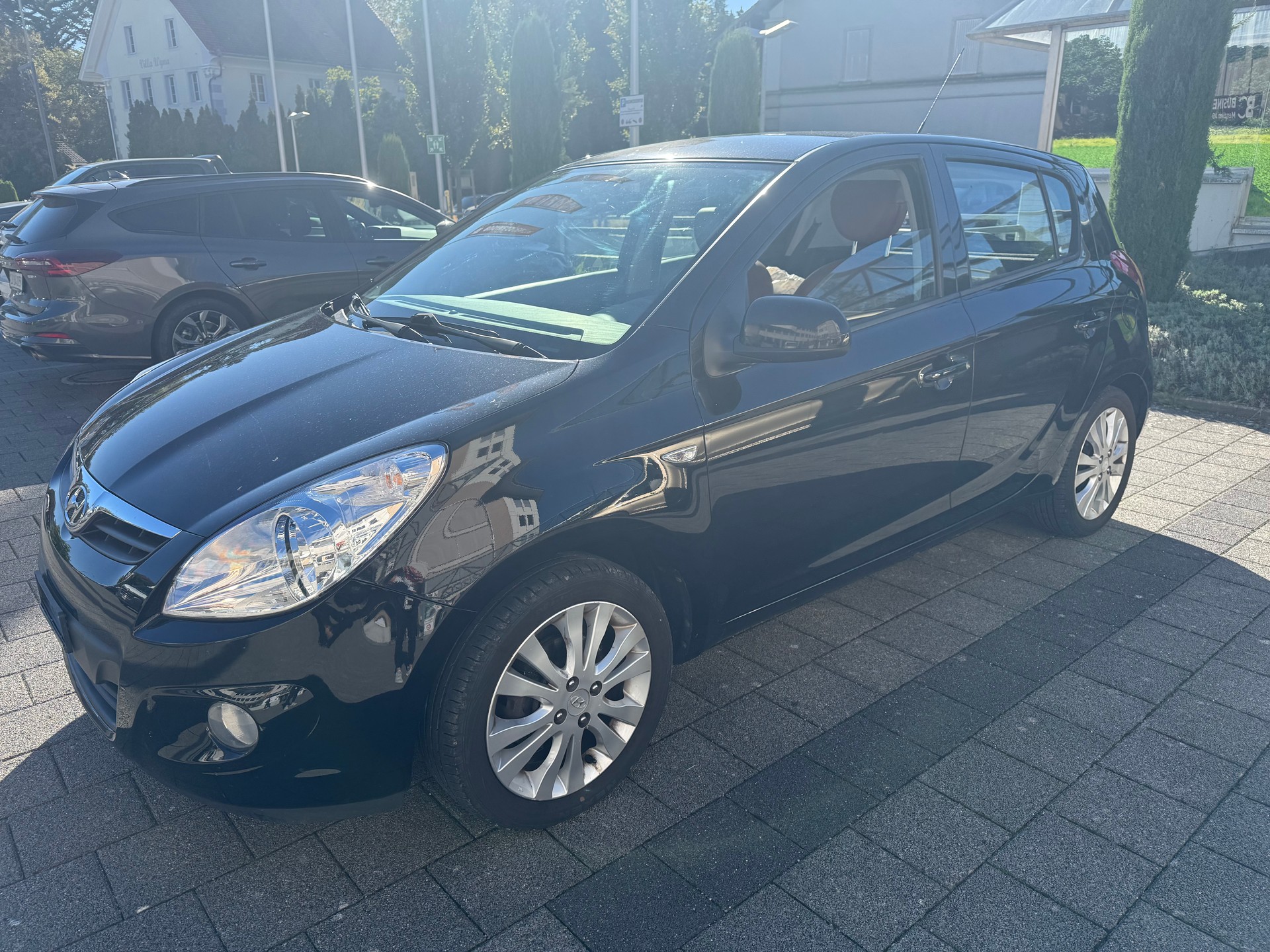 HYUNDAI i20 1.6 20th Anniversary Edition-image-2