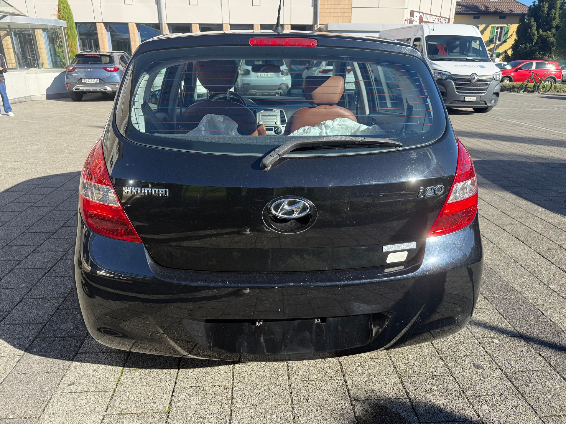 HYUNDAI i20 1.6 20th Anniversary Edition-image-4