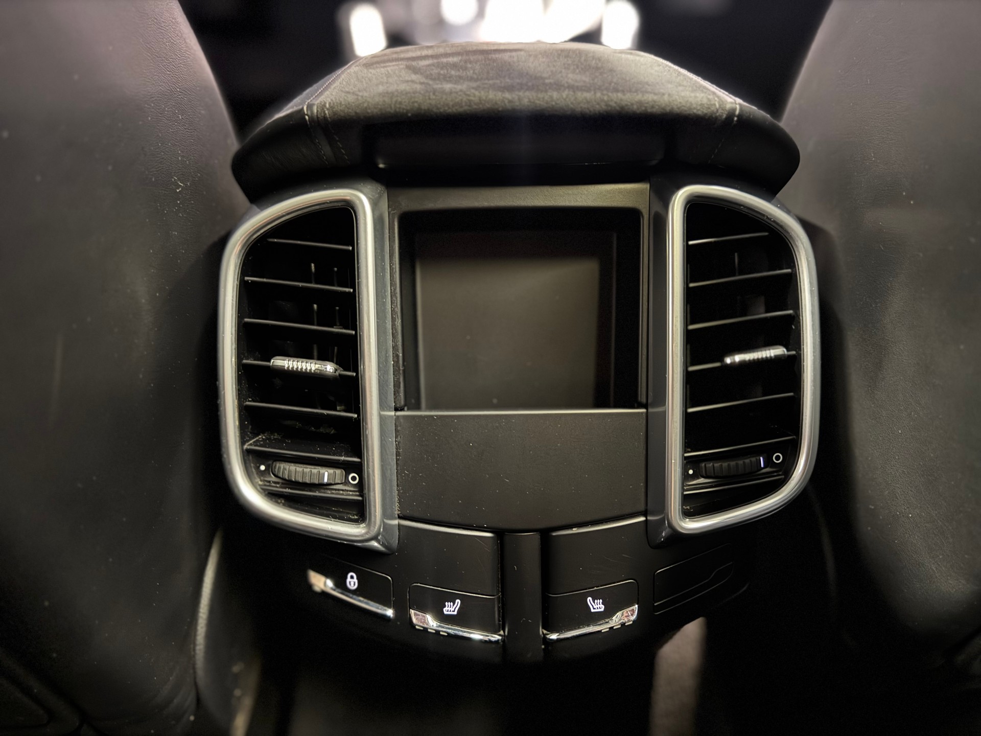 PORSCHE Cayenne GTS (49)-image-19