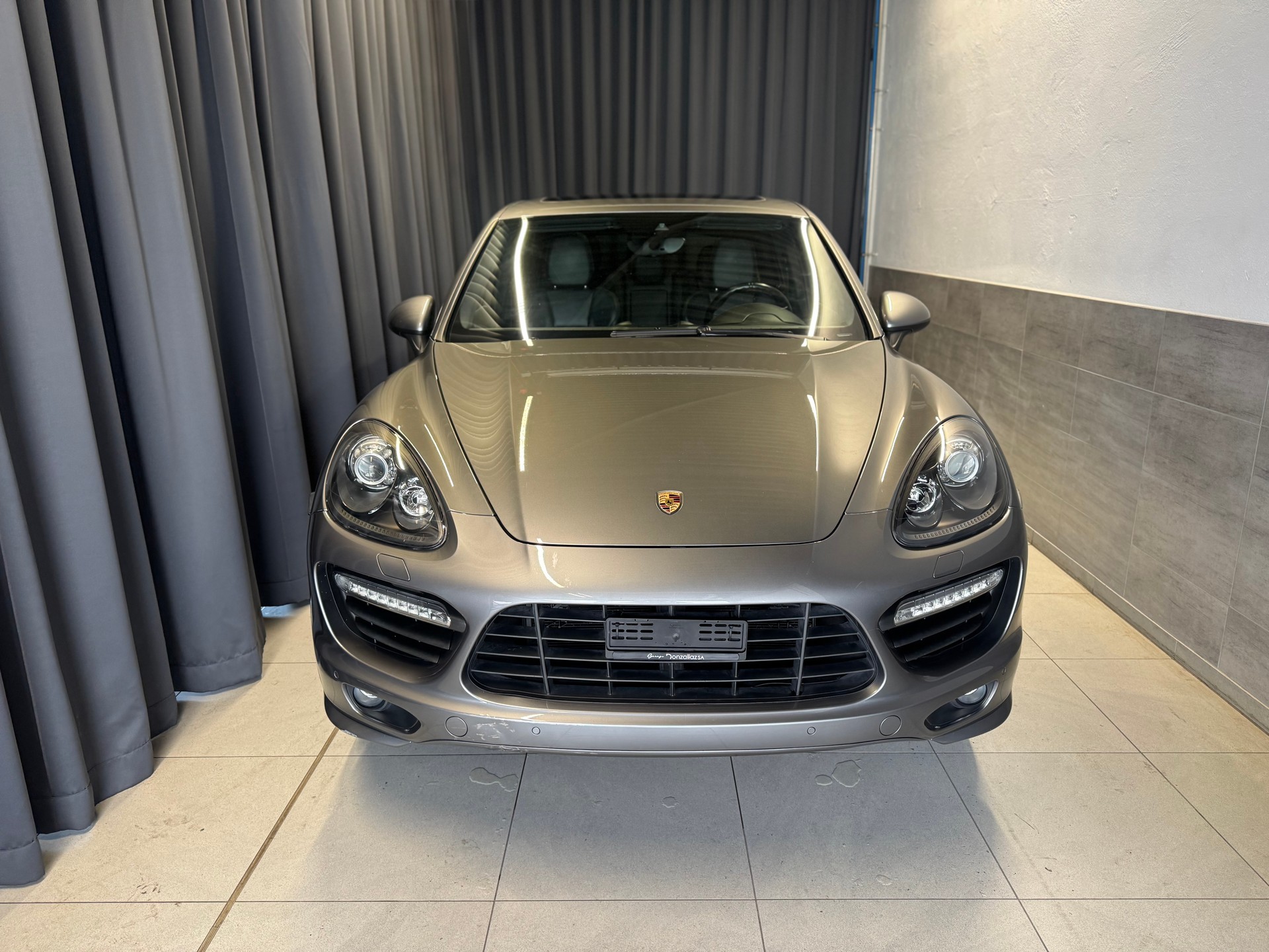 PORSCHE Cayenne GTS (49)-image-1