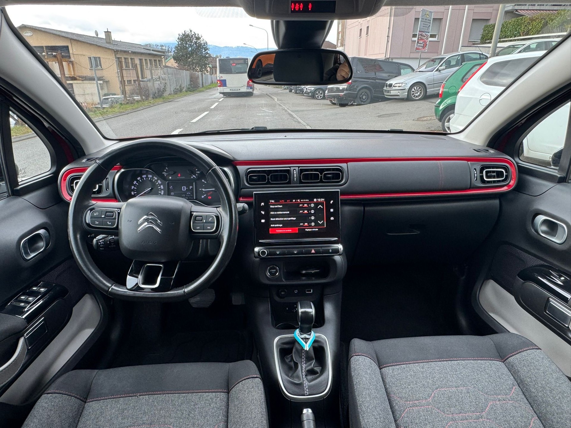 CITROEN C3 1.2i PureTech Shine EAT-image-7