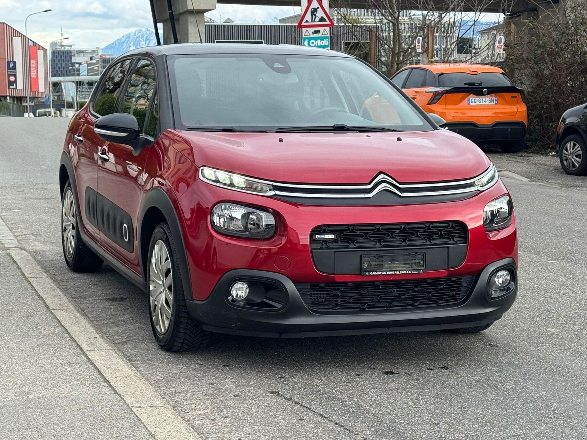 CITROEN C3 1.2i PureTech Shine EAT-image-1
