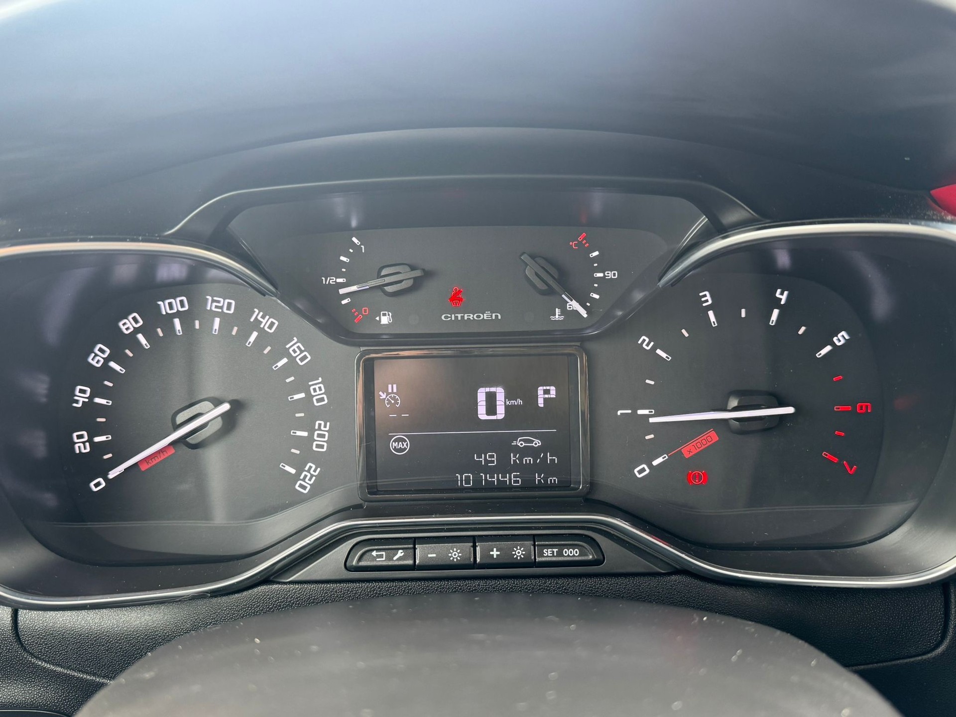 CITROEN C3 1.2i PureTech Shine EAT-image-8