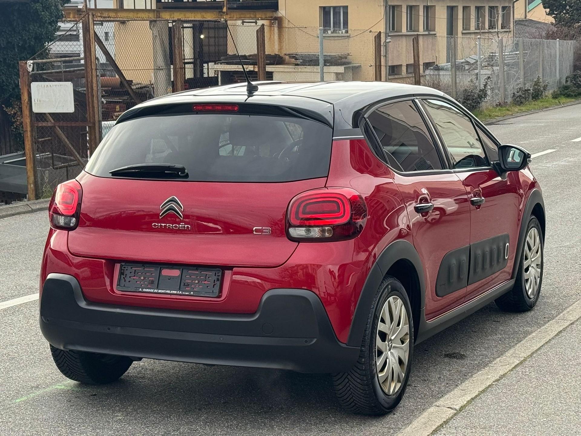 CITROEN C3 1.2i PureTech Shine EAT-image-4