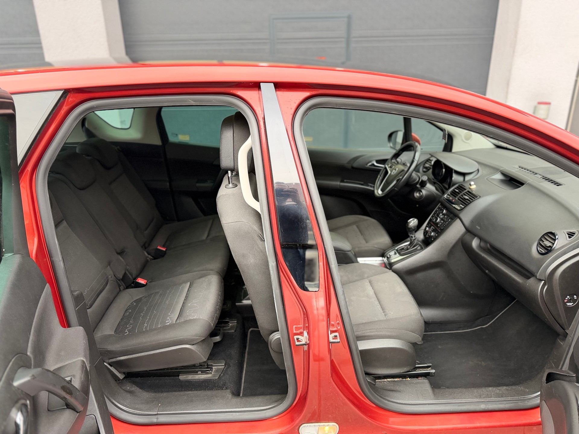 OPEL Meriva 1.7 CDTi Cosmo Automatic-image-7