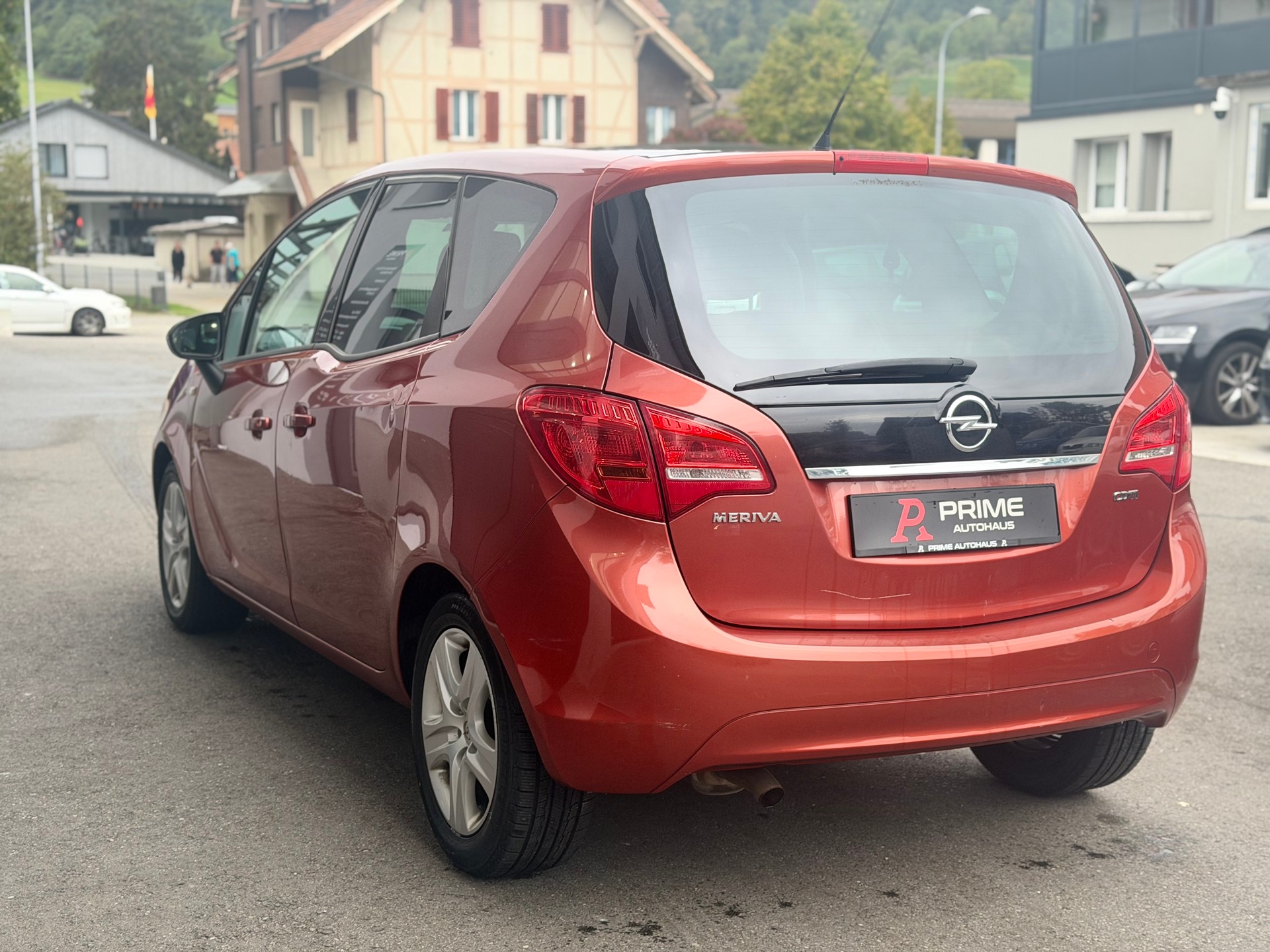 OPEL Meriva 1.7 CDTi Cosmo Automatic-image-1