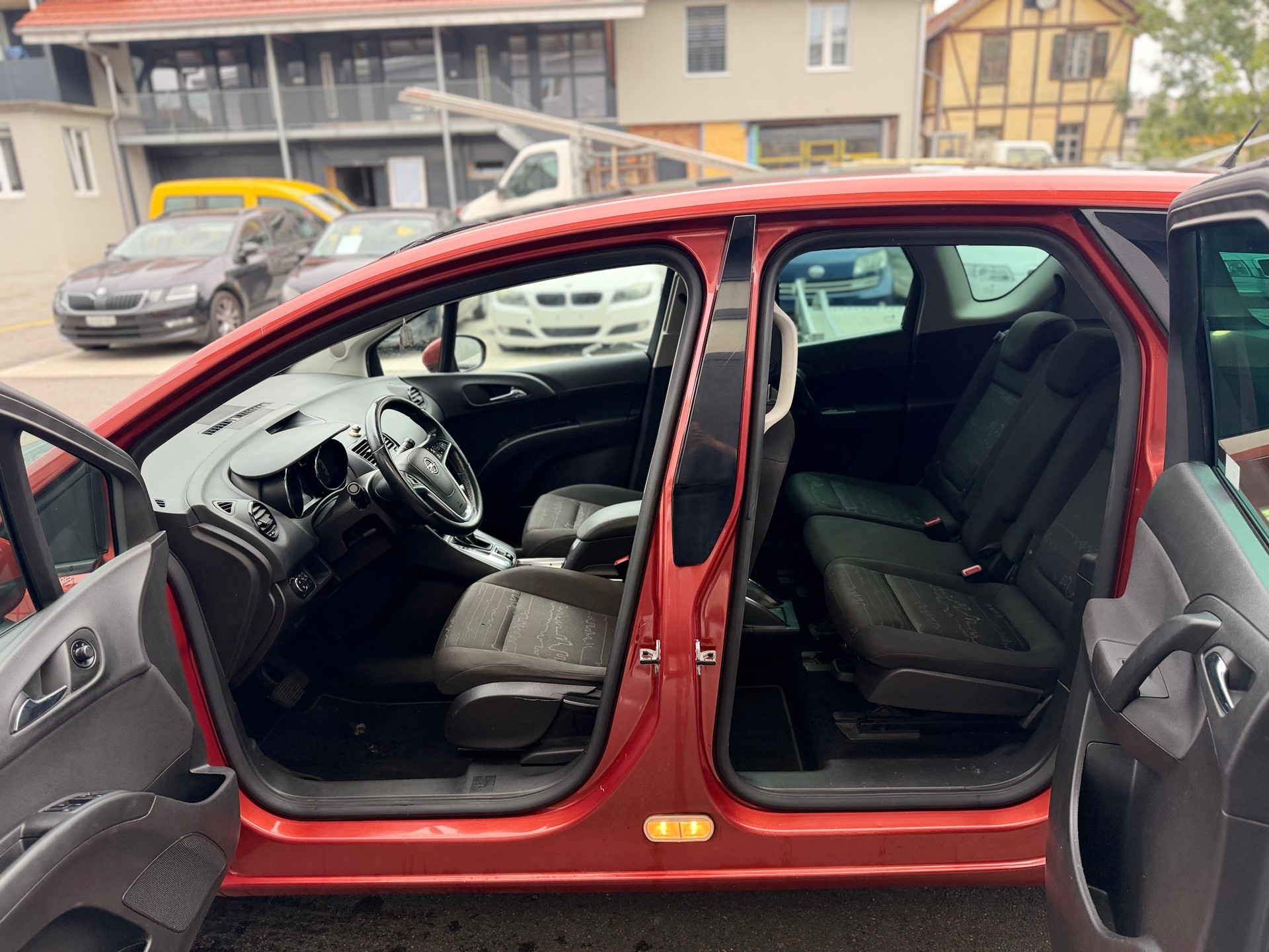 OPEL Meriva 1.7 CDTi Cosmo Automatic-image-5