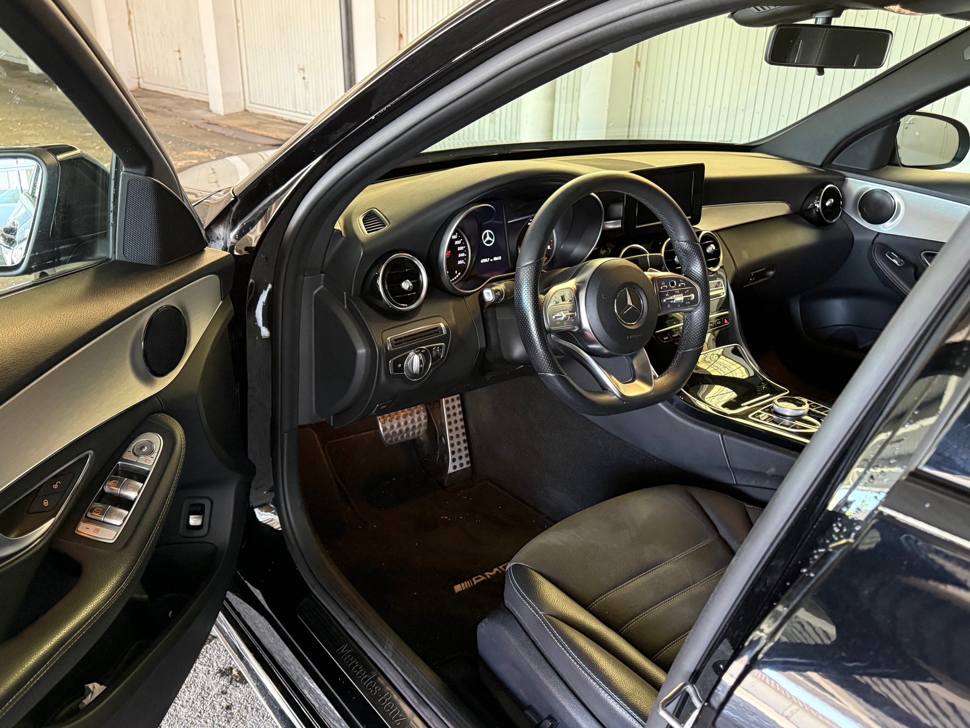 MERCEDES-BENZ C 220 d AMG Line 9G-Tronic-image-7