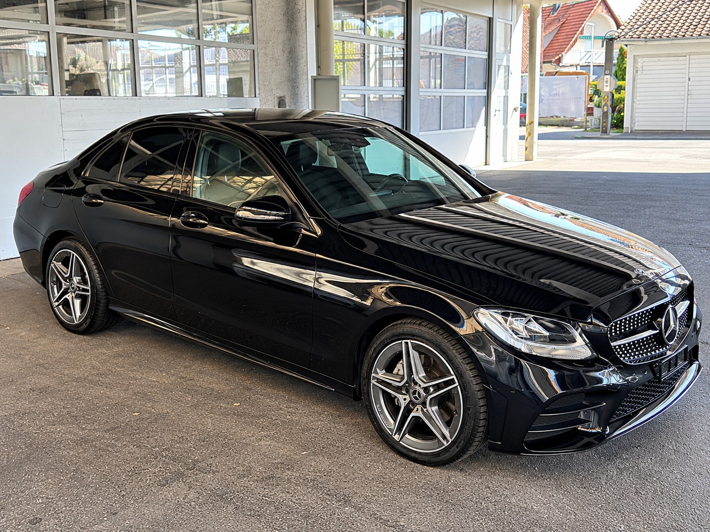 MERCEDES-BENZ C 220 d AMG Line 9G-Tronic-image-4