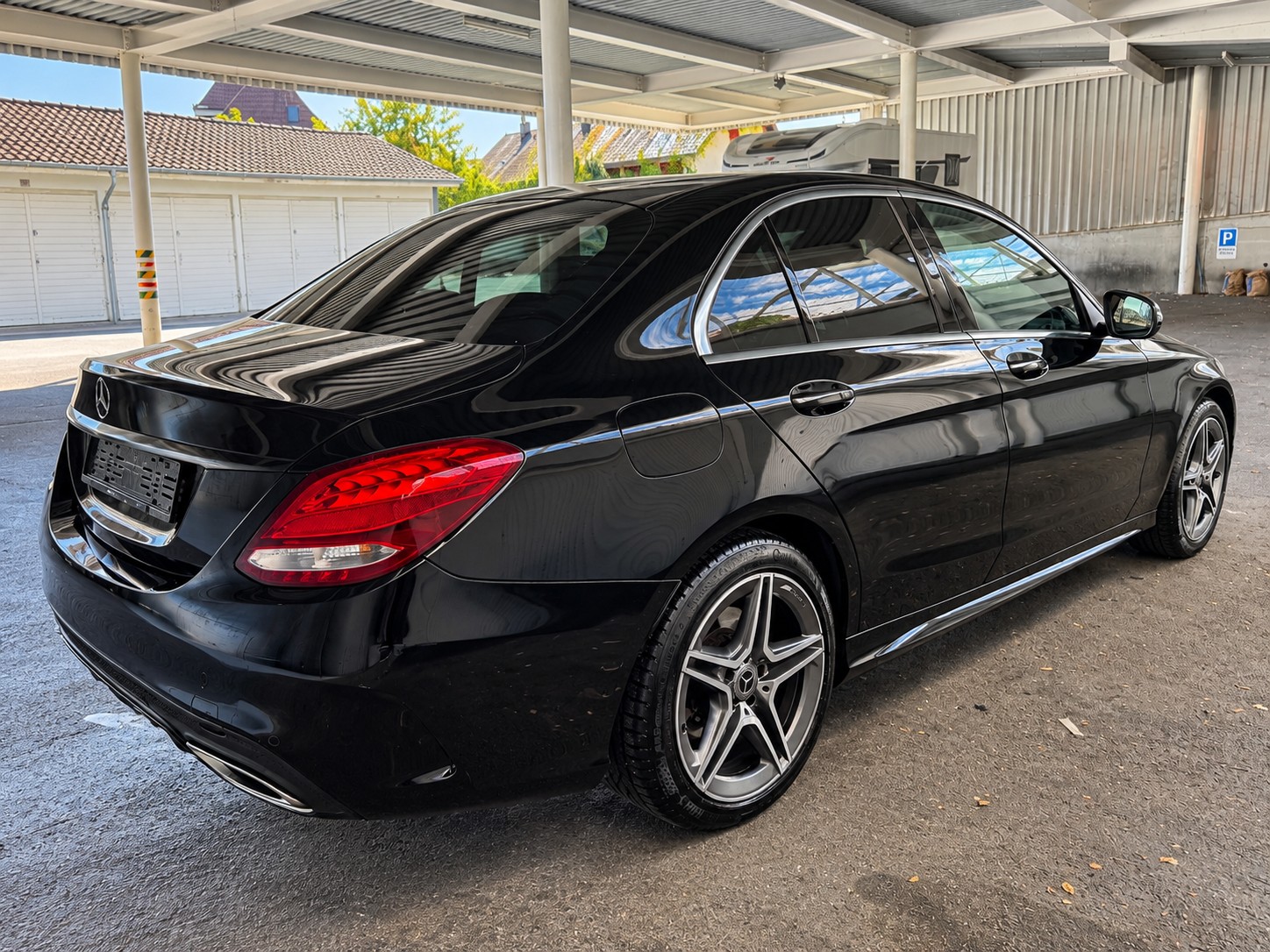 MERCEDES-BENZ C 220 d AMG Line 9G-Tronic-image-3