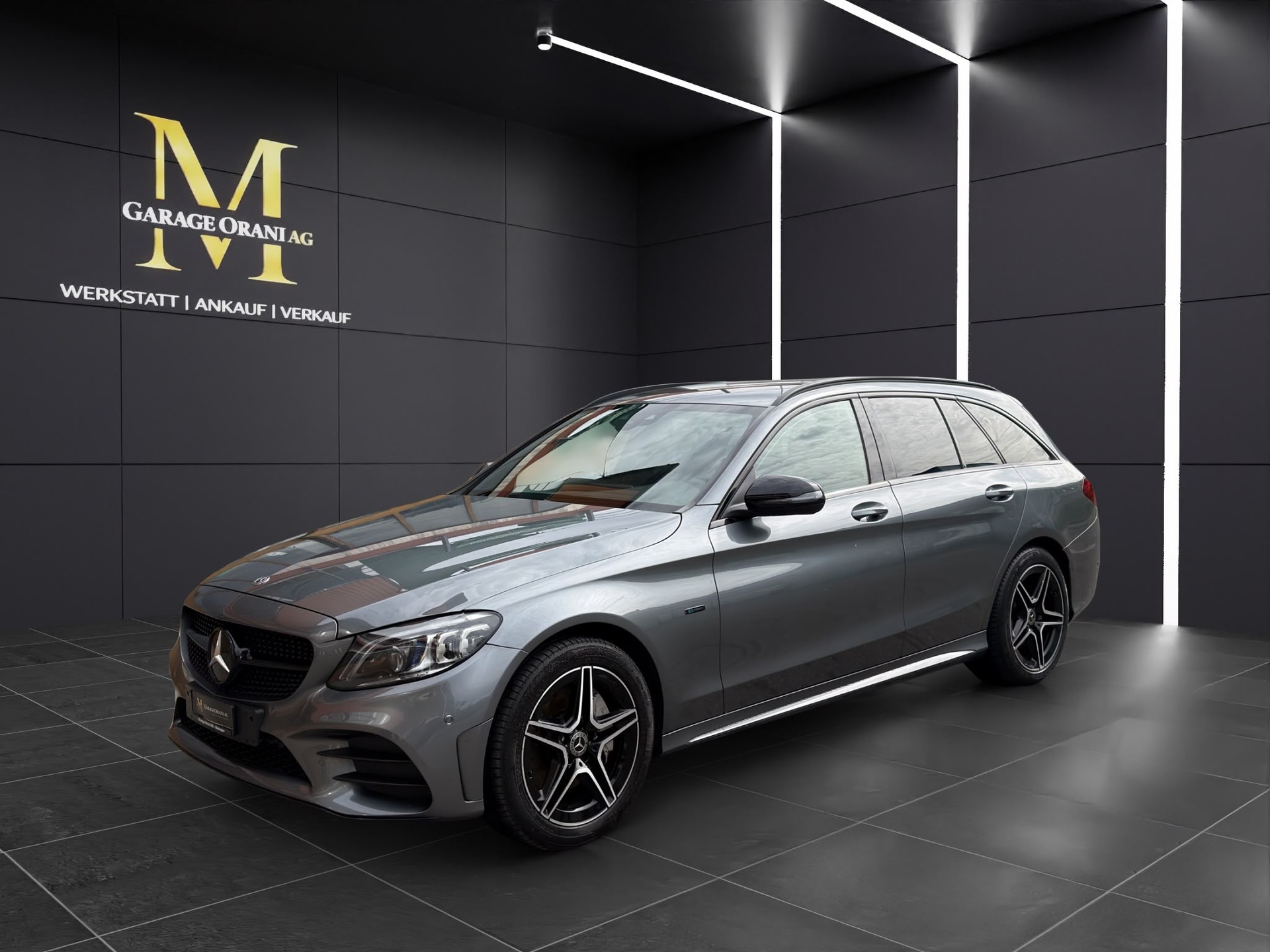 MERCEDES-BENZ C 300 e T-Modell AMG Line 9G-Tronic-image-0