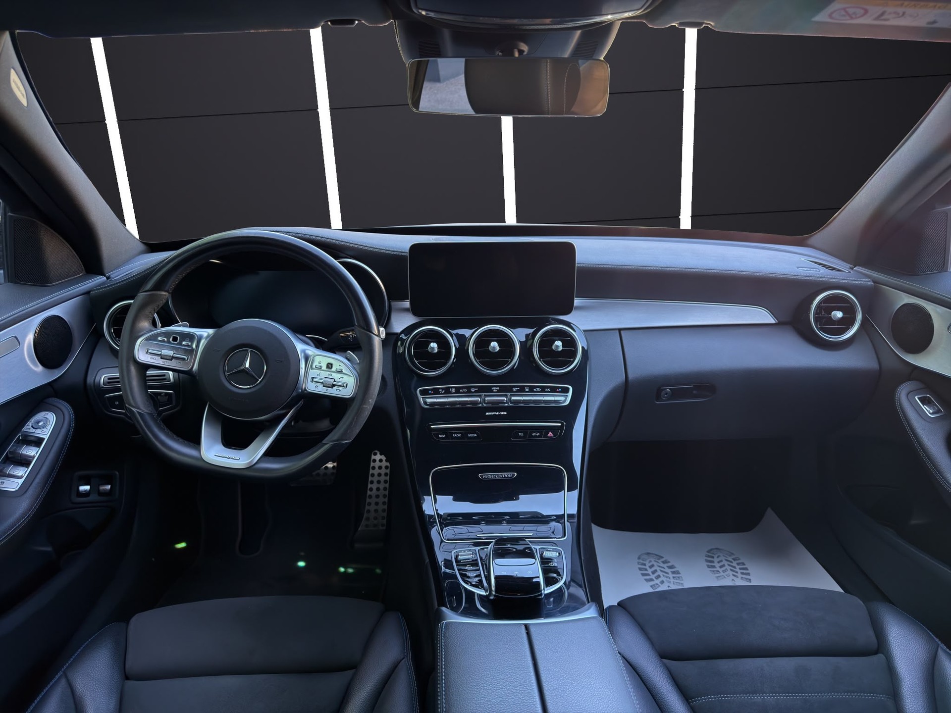 MERCEDES-BENZ C 300 e T-Modell AMG Line 9G-Tronic-image-10