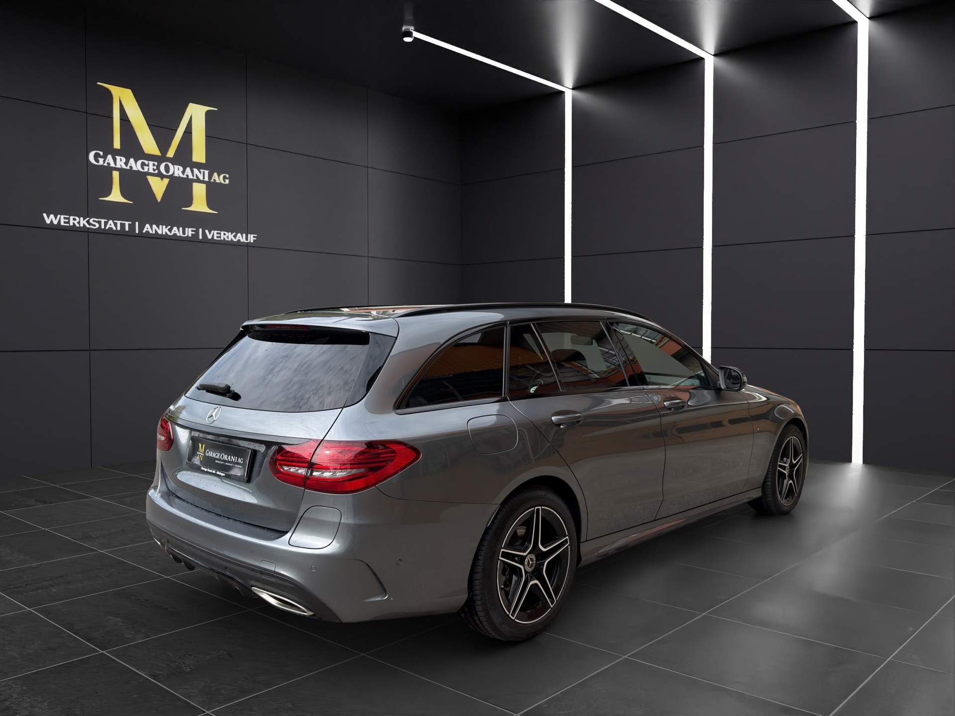 MERCEDES-BENZ C 300 e T-Modell AMG Line 9G-Tronic-image-4