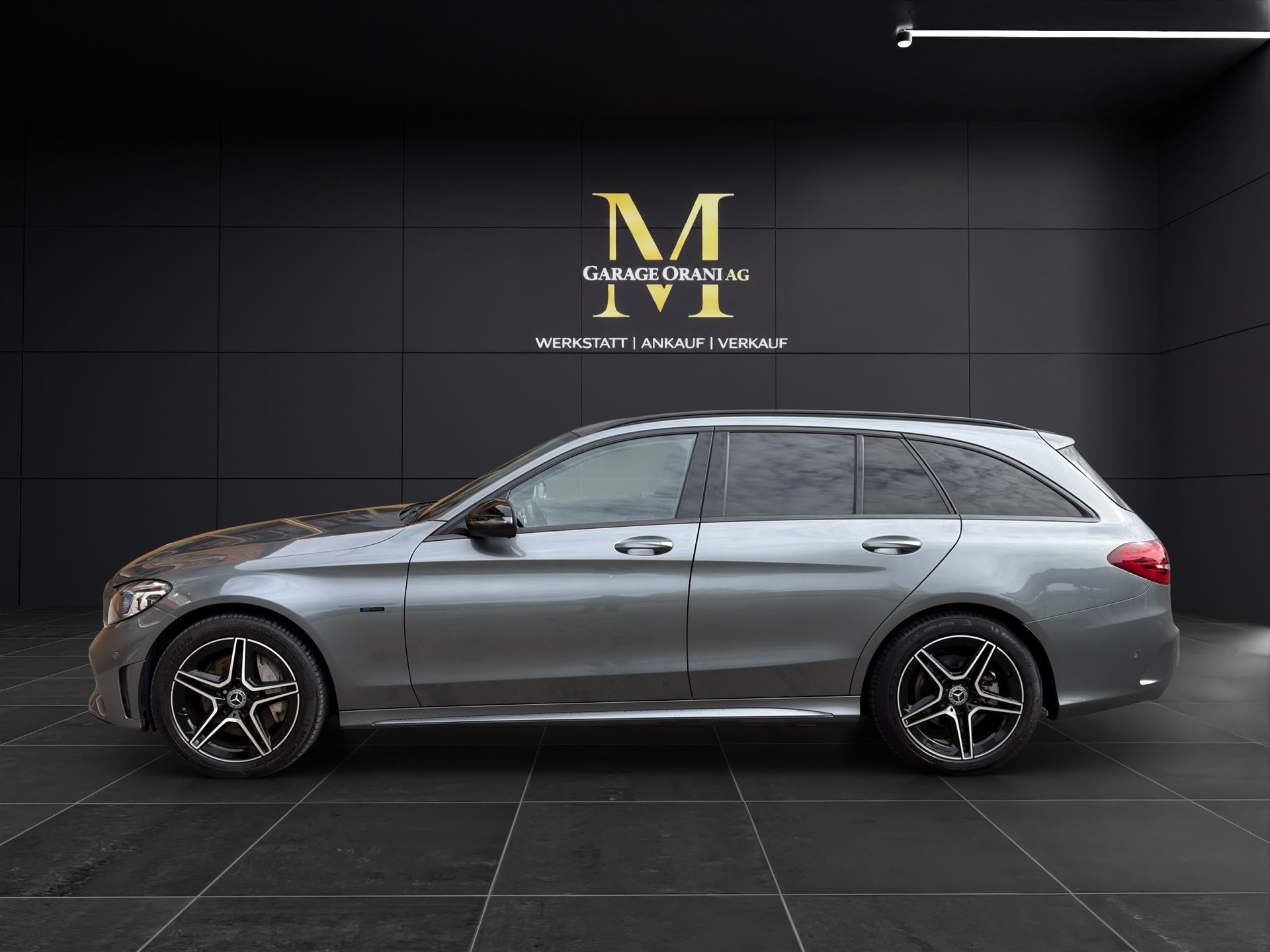MERCEDES-BENZ C 300 e T-Modell AMG Line 9G-Tronic-image-1