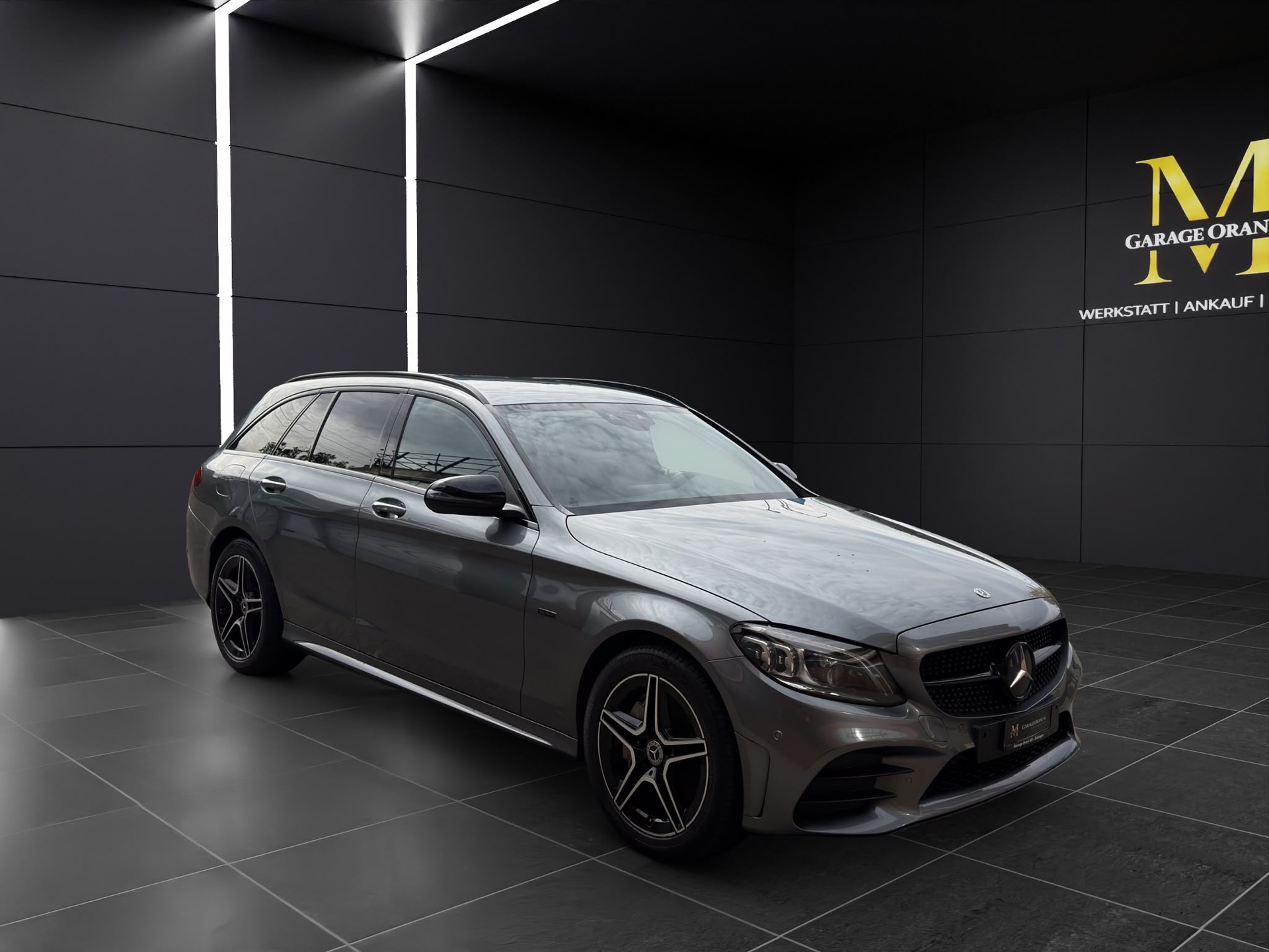 MERCEDES-BENZ C 300 e T-Modell AMG Line 9G-Tronic-image-6