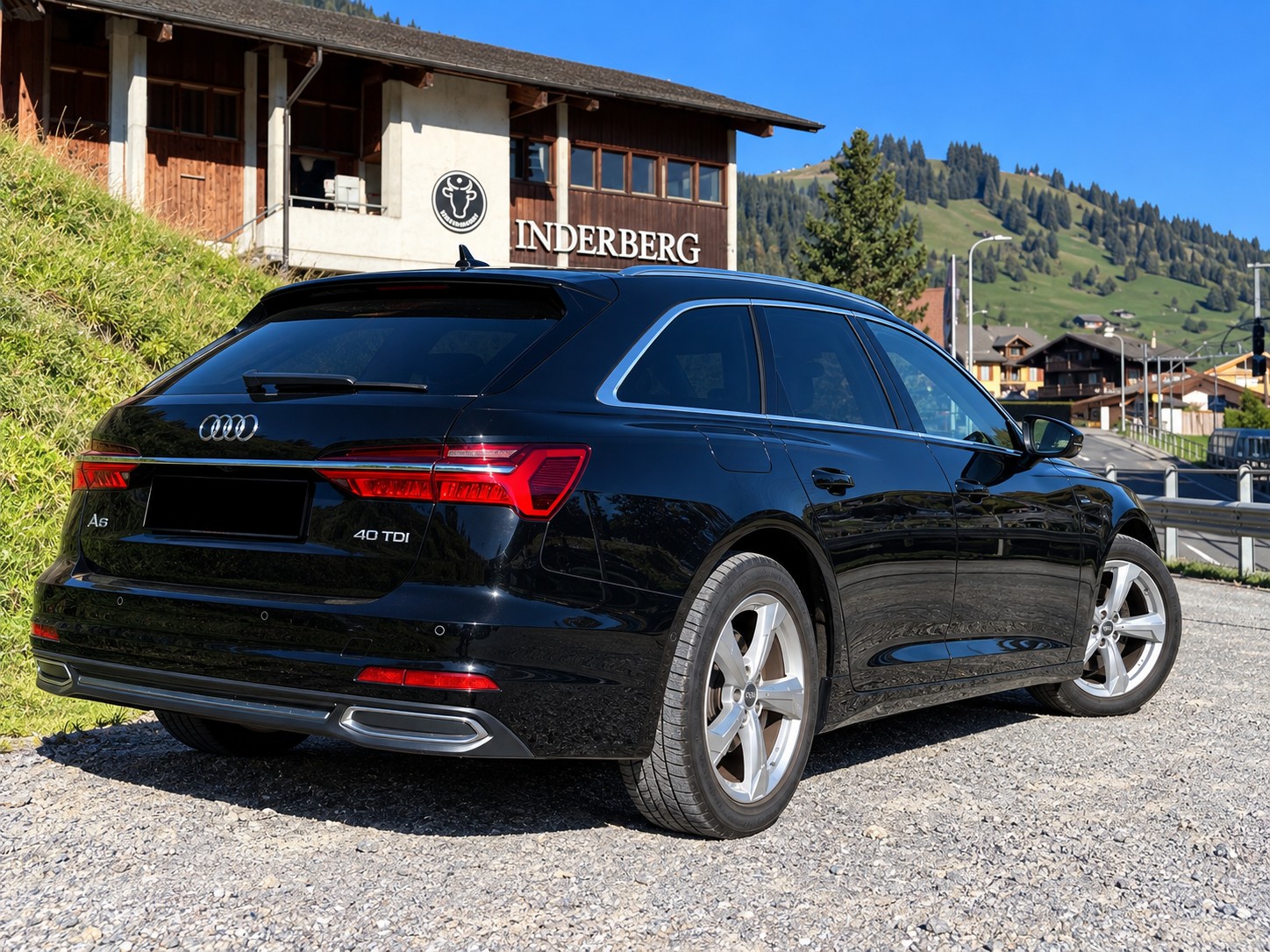AUDI 2.0 40 TDI Sport Attraction S-Tronic-image-1