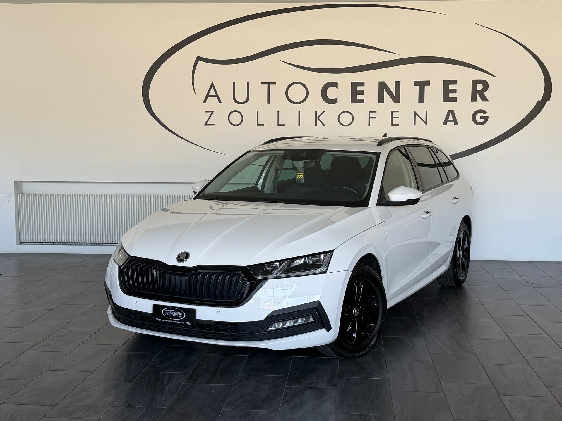 SKODA Octavia Combi 2.0 TDI DSG SportLine 4x4-image-0