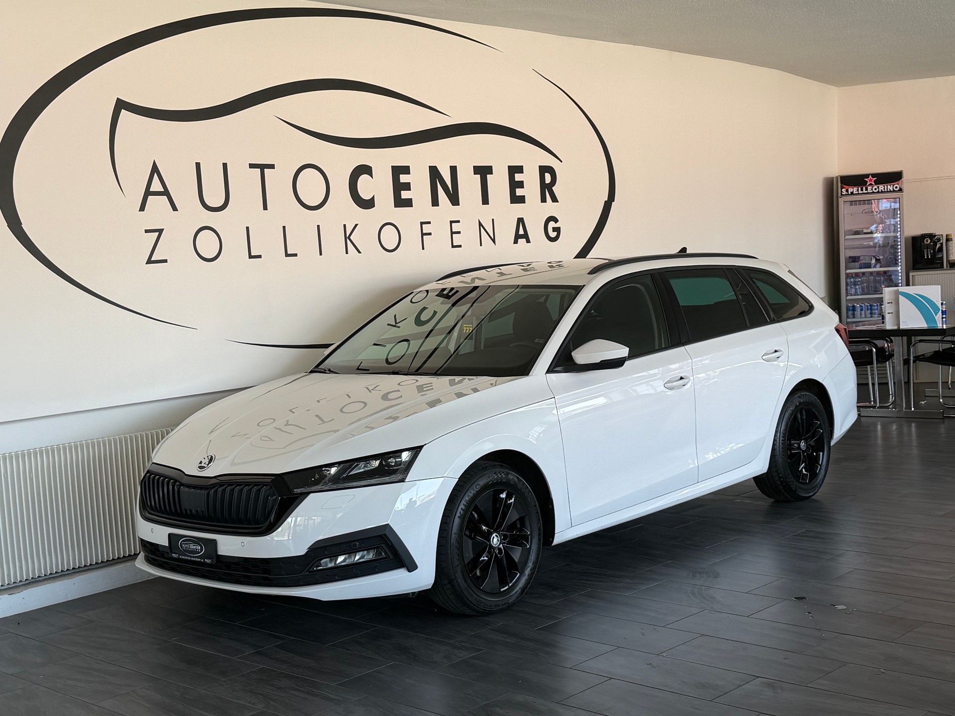 SKODA Octavia Combi 2.0 TDI DSG SportLine 4x4-image-1