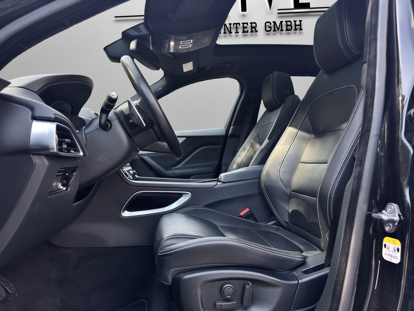 JAGUAR F-Pace 3.0 V6 Prestige AWD Automatik *Panorama-Schiebedach*Carplay*Rückfahrkamera*-image-7