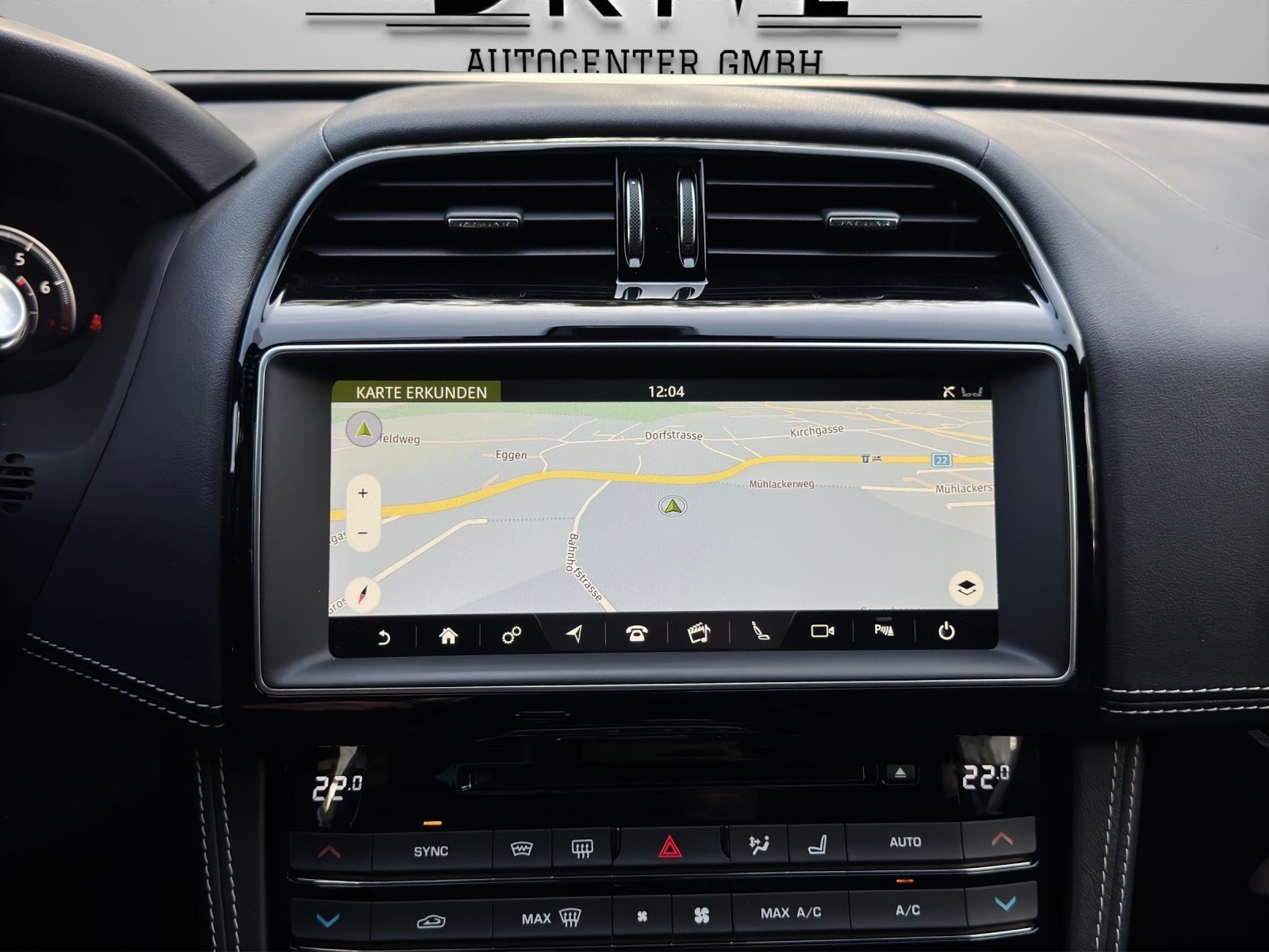 JAGUAR F-Pace 3.0 V6 Prestige AWD Automatik *Panorama-Schiebedach*Carplay*Rückfahrkamera*-image-15