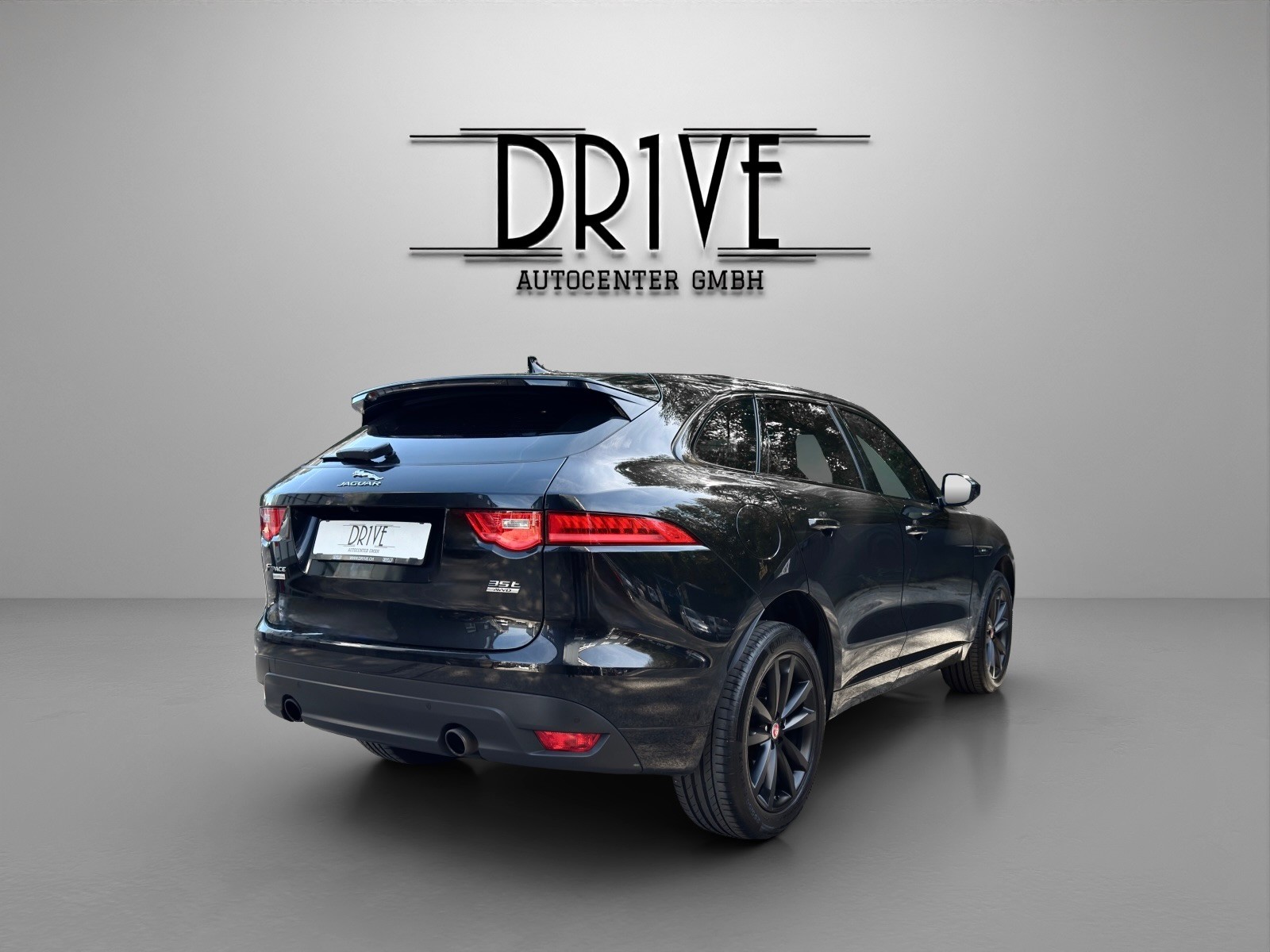 JAGUAR F-Pace 3.0 V6 Prestige AWD Automatik *Panorama-Schiebedach*Carplay*Rückfahrkamera*-image-4