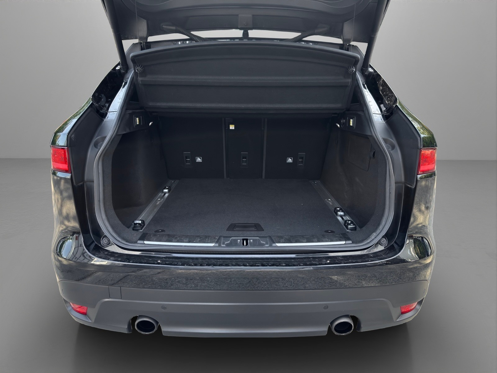 JAGUAR F-Pace 3.0 V6 Prestige AWD Automatik *Panorama-Schiebedach*Carplay*Rückfahrkamera*-image-11