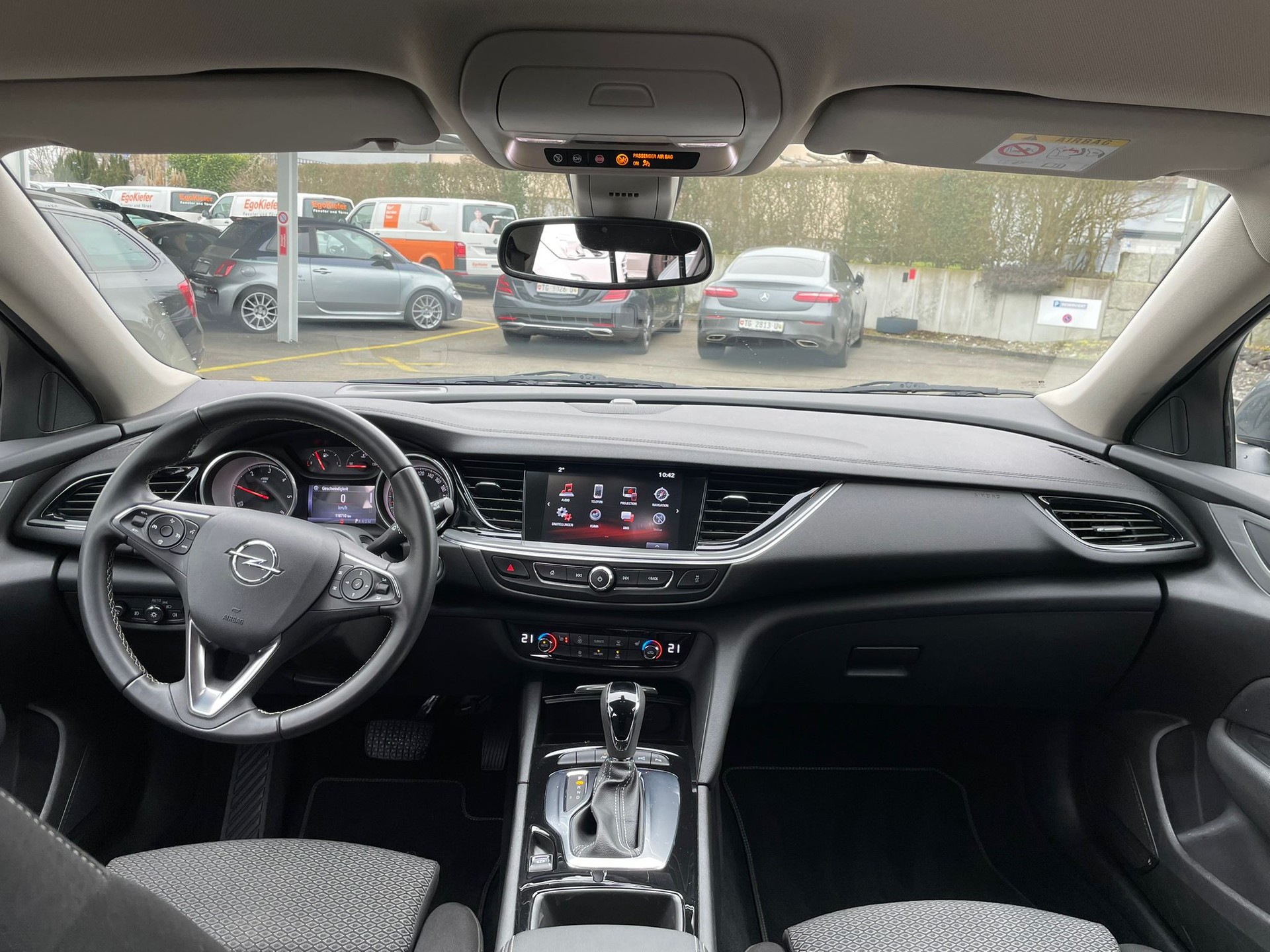 OPEL Insignia 2.0 CDTI Sports Tourer Edition Automatic-image-9