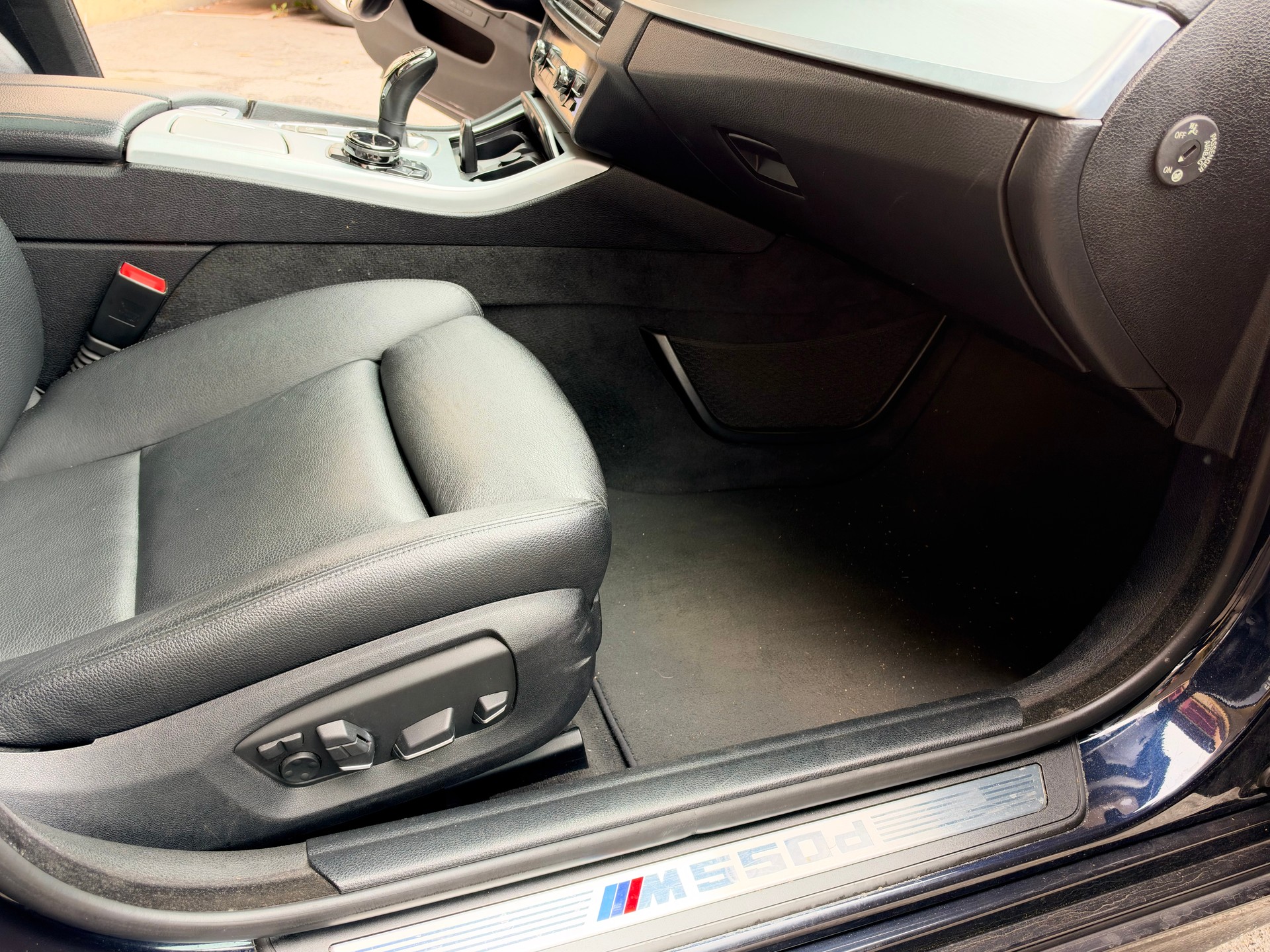 BMW M550d xDrive Steptronic-image-9