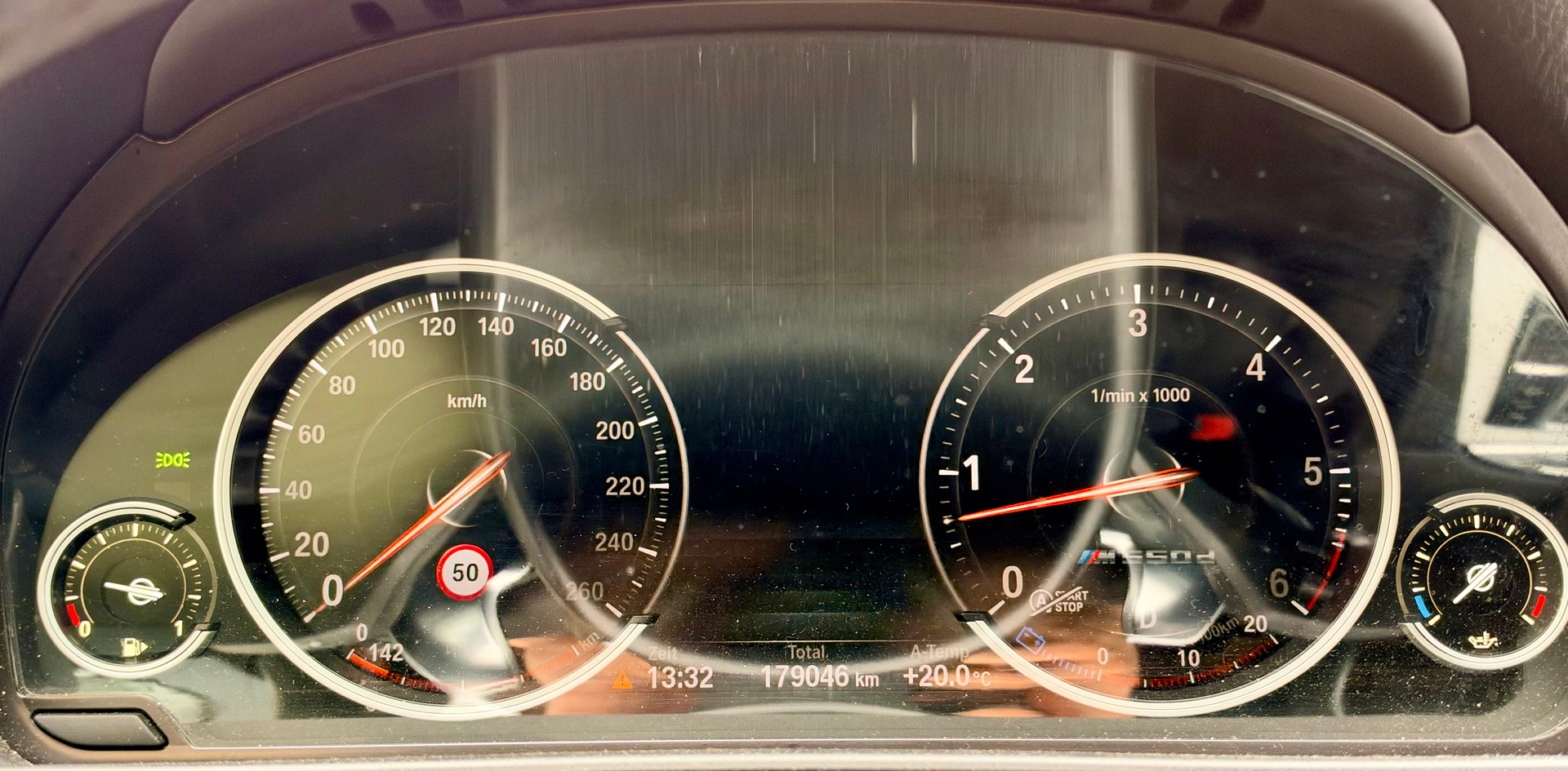 BMW M550d xDrive Steptronic-image-14