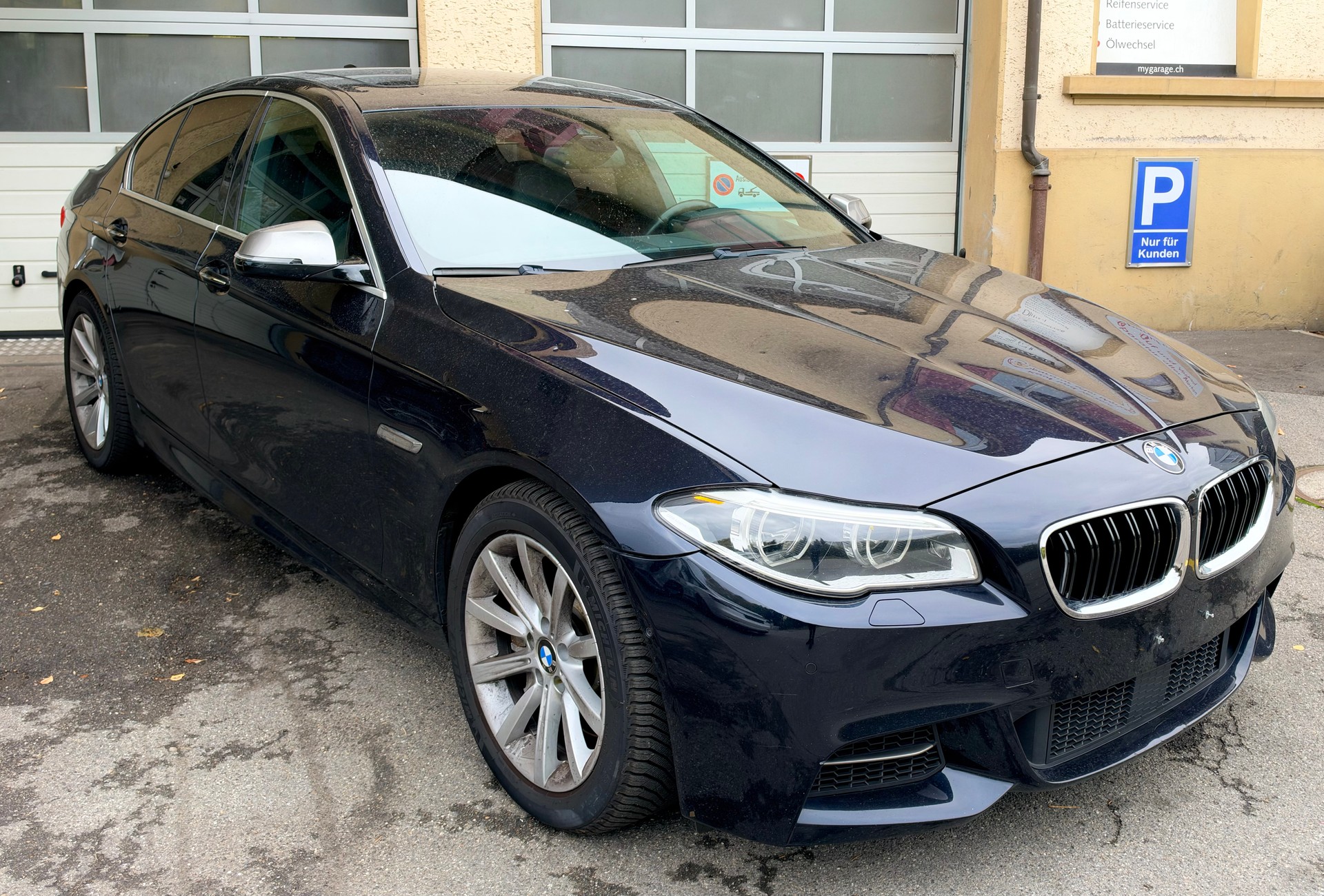 BMW M550d xDrive Steptronic-showroom-element-1
