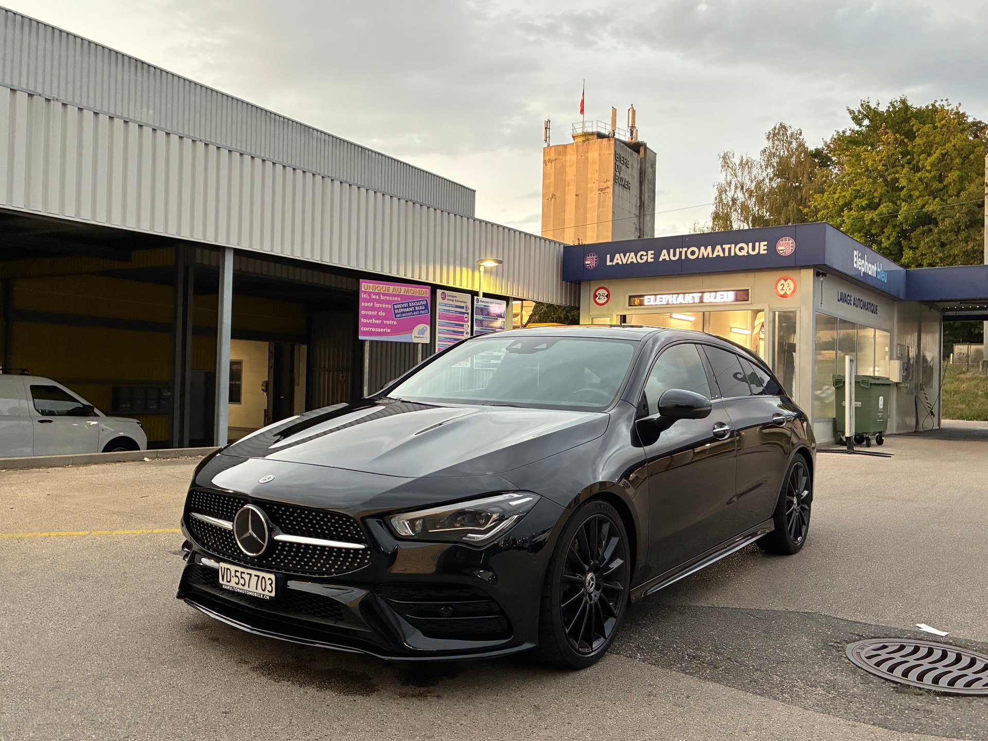 MERCEDES-BENZ CLA 200 AMG Line-image-0