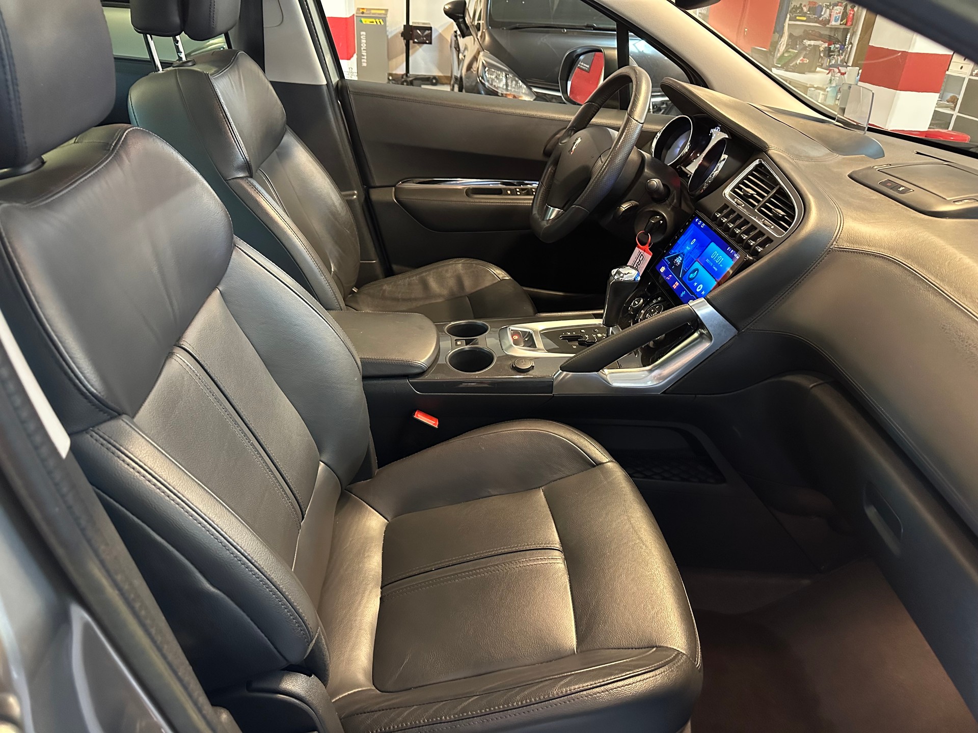 PEUGEOT 3008 1.6 16V T Platinum Tiptronic-image-7