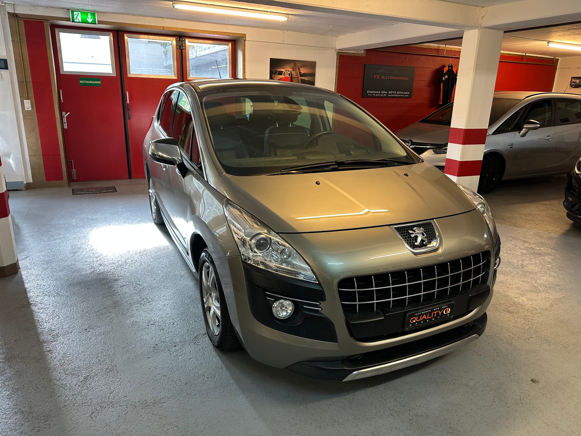 PEUGEOT 3008 1.6 16V T Platinum Tiptronic-image-2