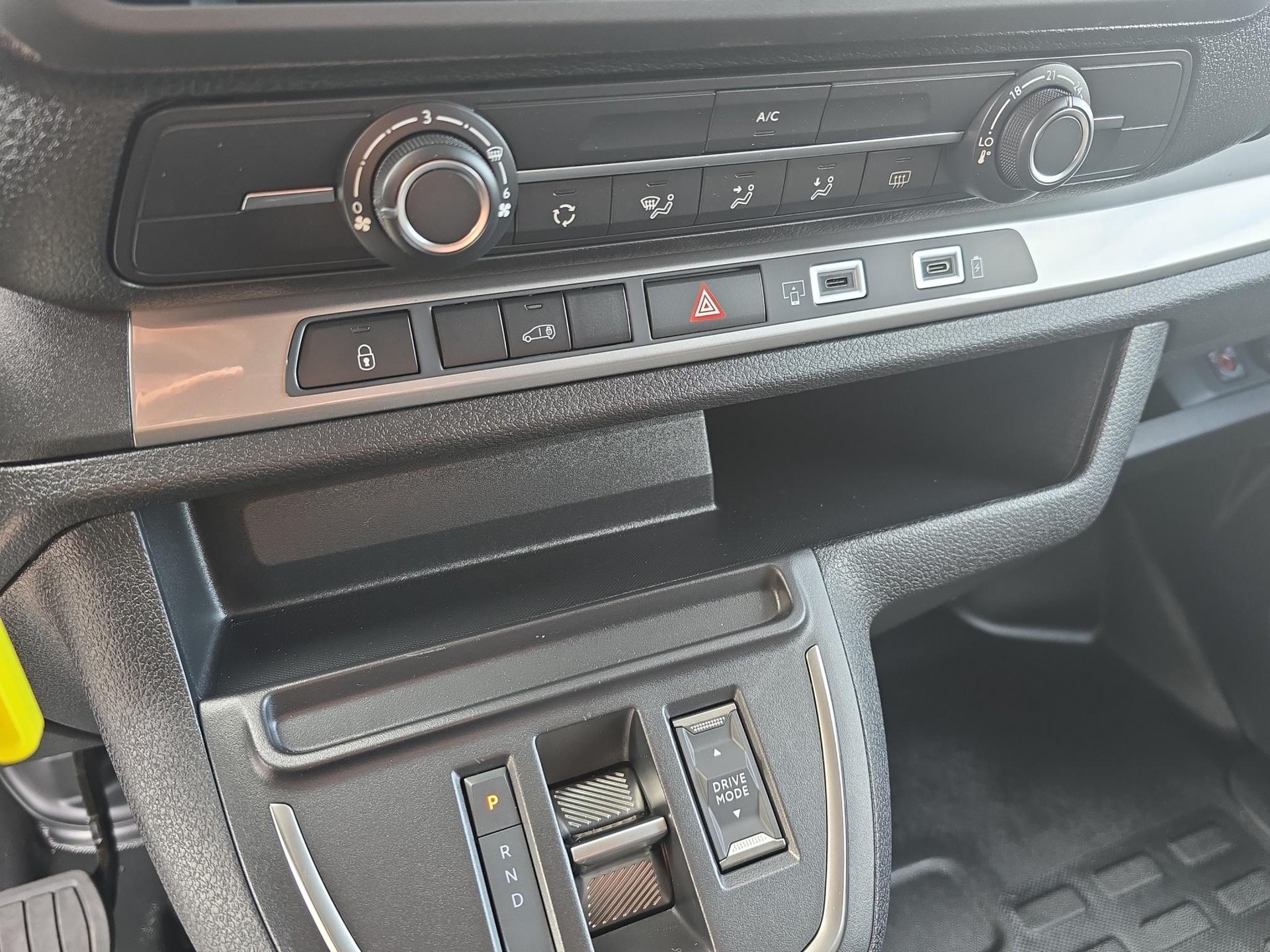 OPEL Vivaro-e Cargo 50kWh-image-5
