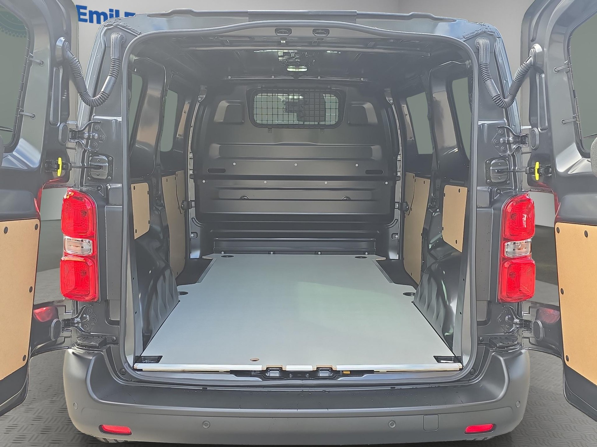OPEL Vivaro-e Cargo 50kWh-image-10